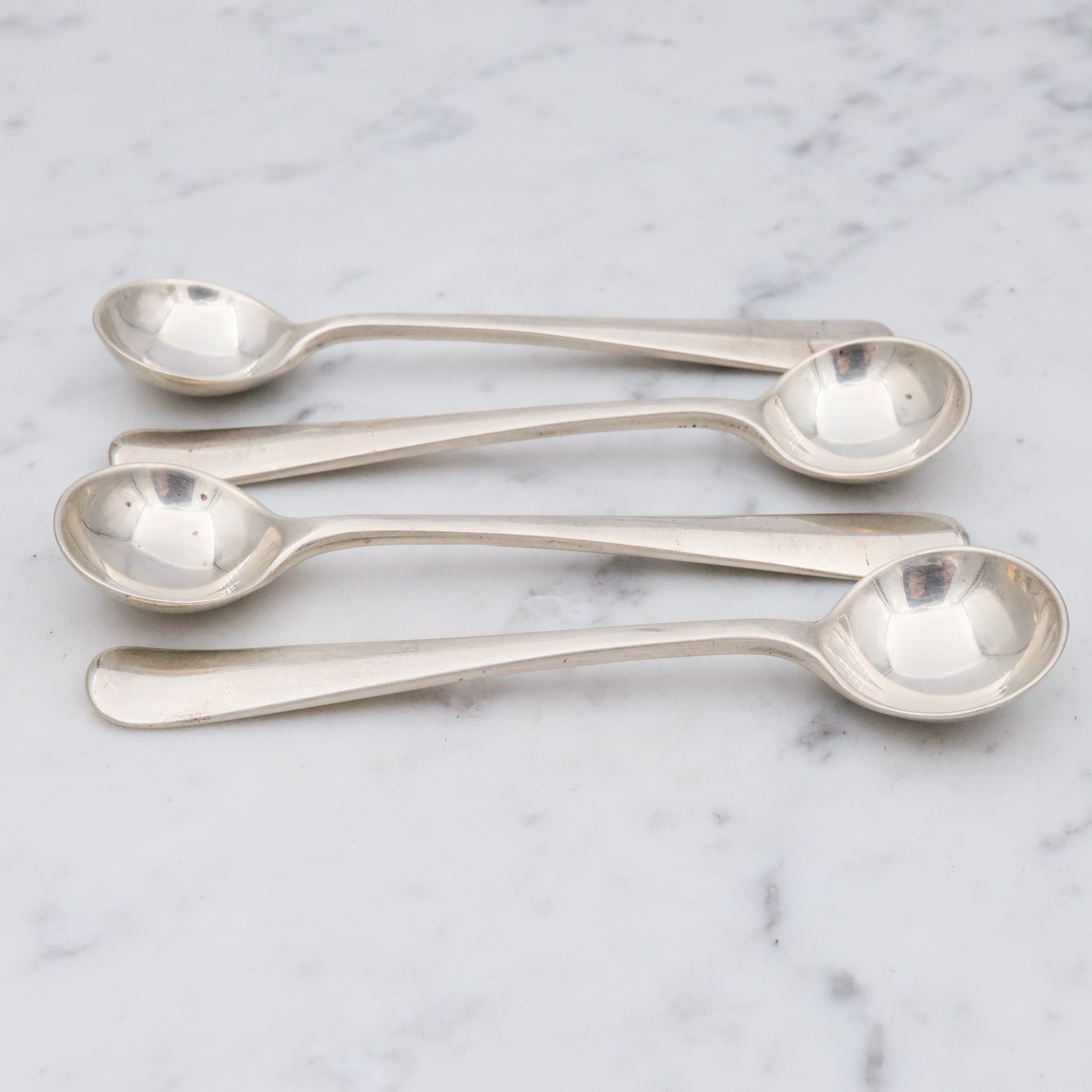 1913 Lionel Alfred Crichton Set Of 4 London Sterling Silver Salt Spoons with Old Dragon Engraving