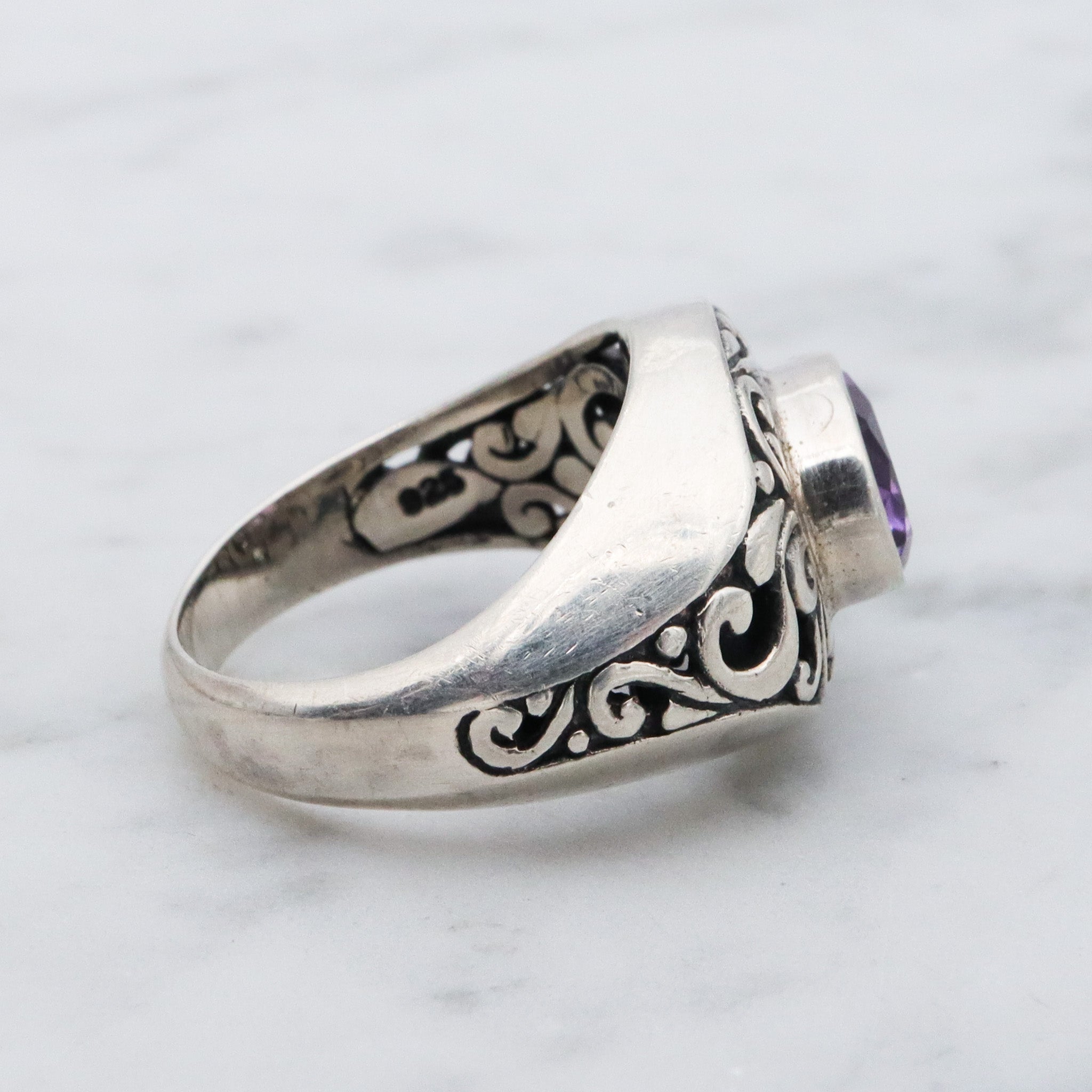 Vintage sterling silver amethyst scroll cut out ring, sz 6