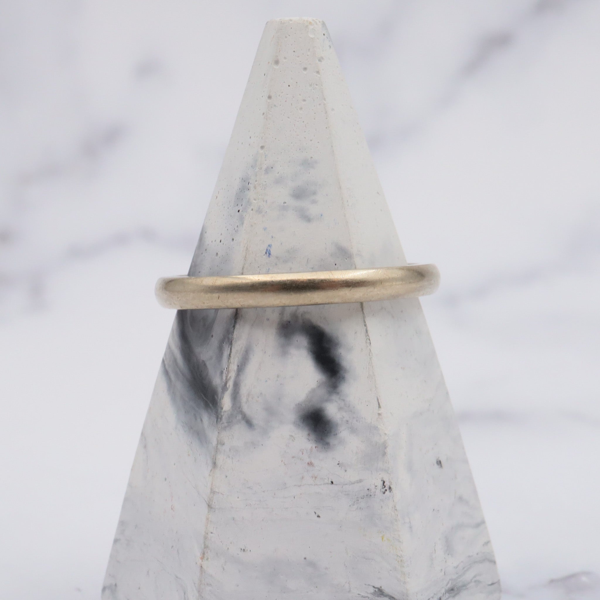 Vintage 1965 14k white gold 2mm band inscribed "Edward to Jane" size 5.75