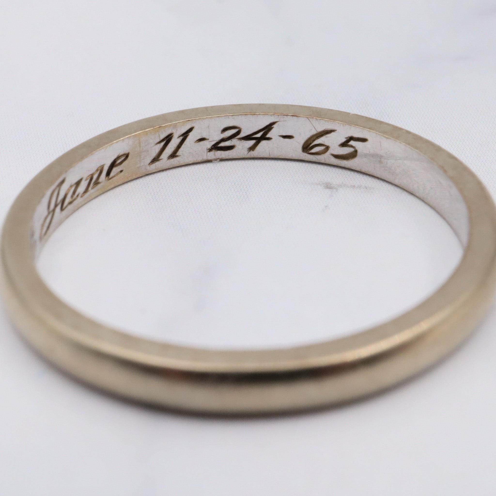 Vintage 1965 14k white gold 2mm band inscribed "Edward to Jane" size 5.75