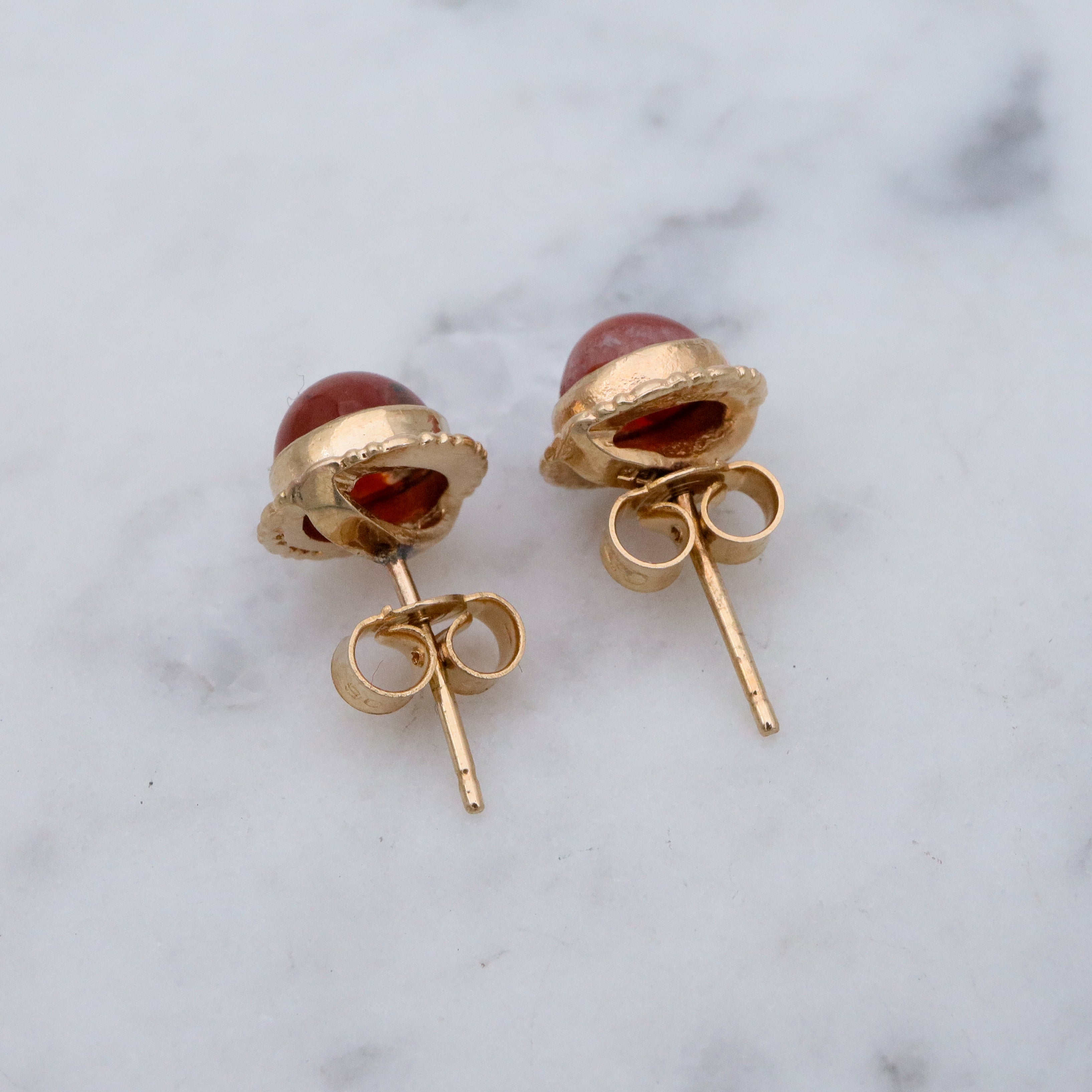 Vintage 9k gold red moss agate stud earrings