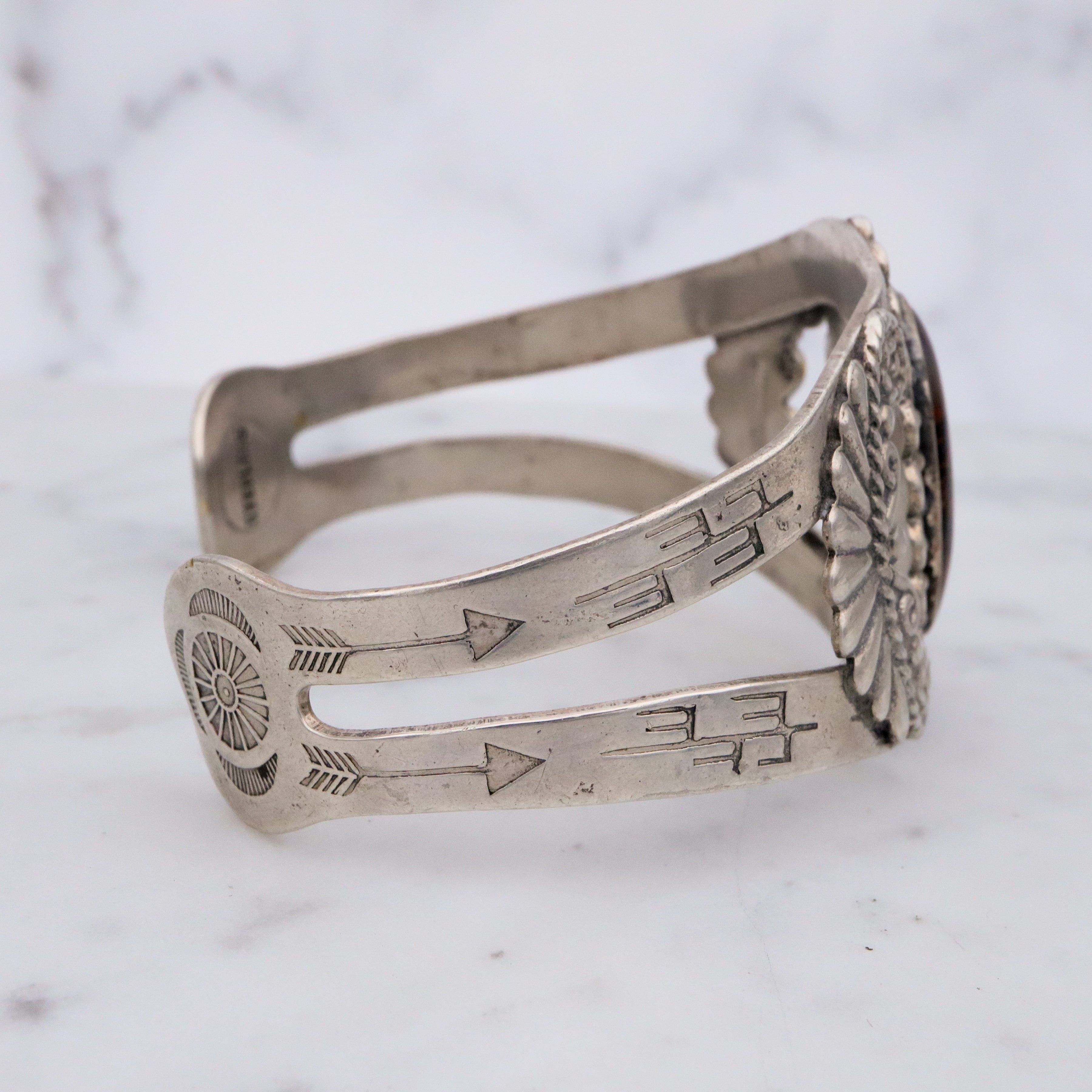 Navajo sterling silver agate cuff bracelet