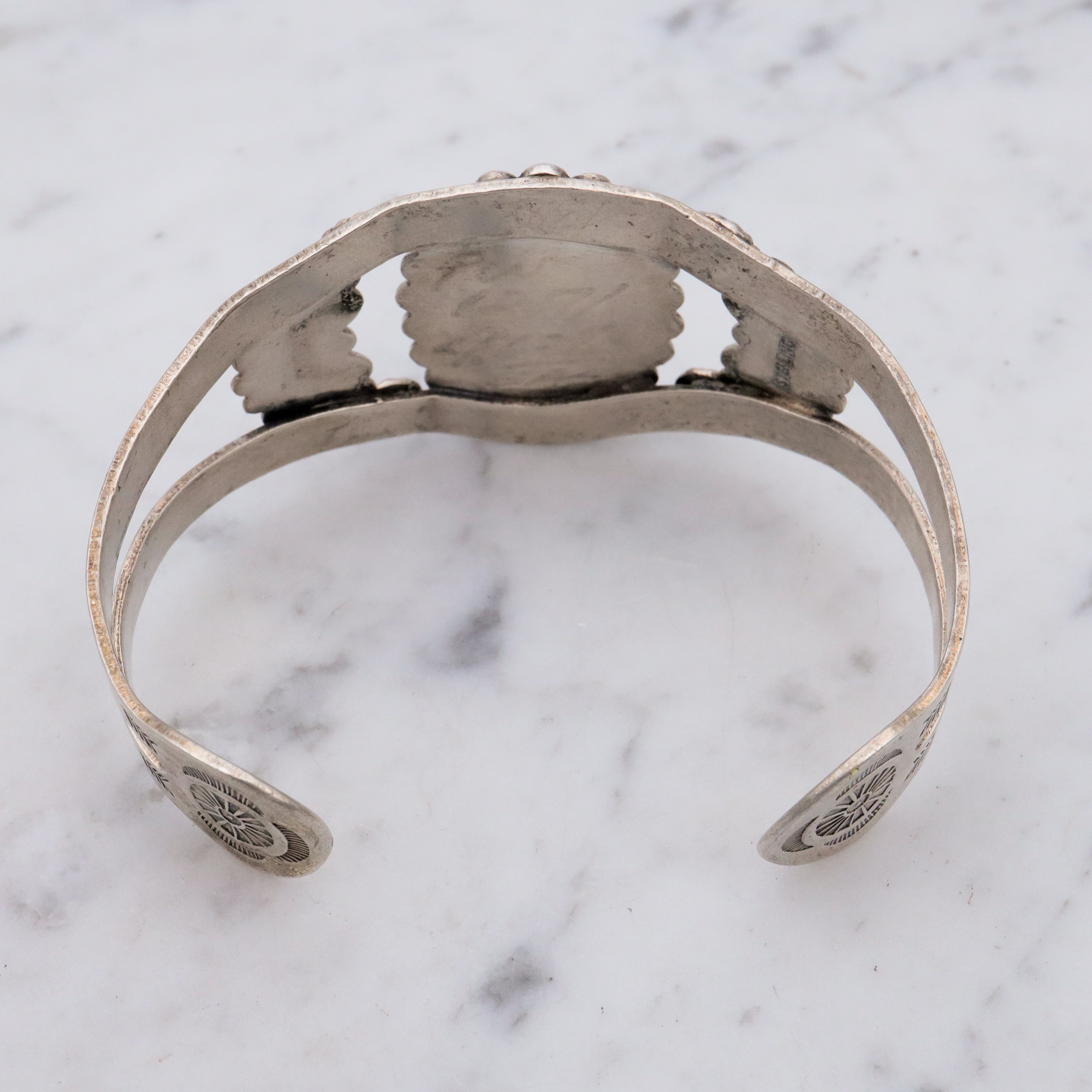 Navajo sterling silver agate cuff bracelet