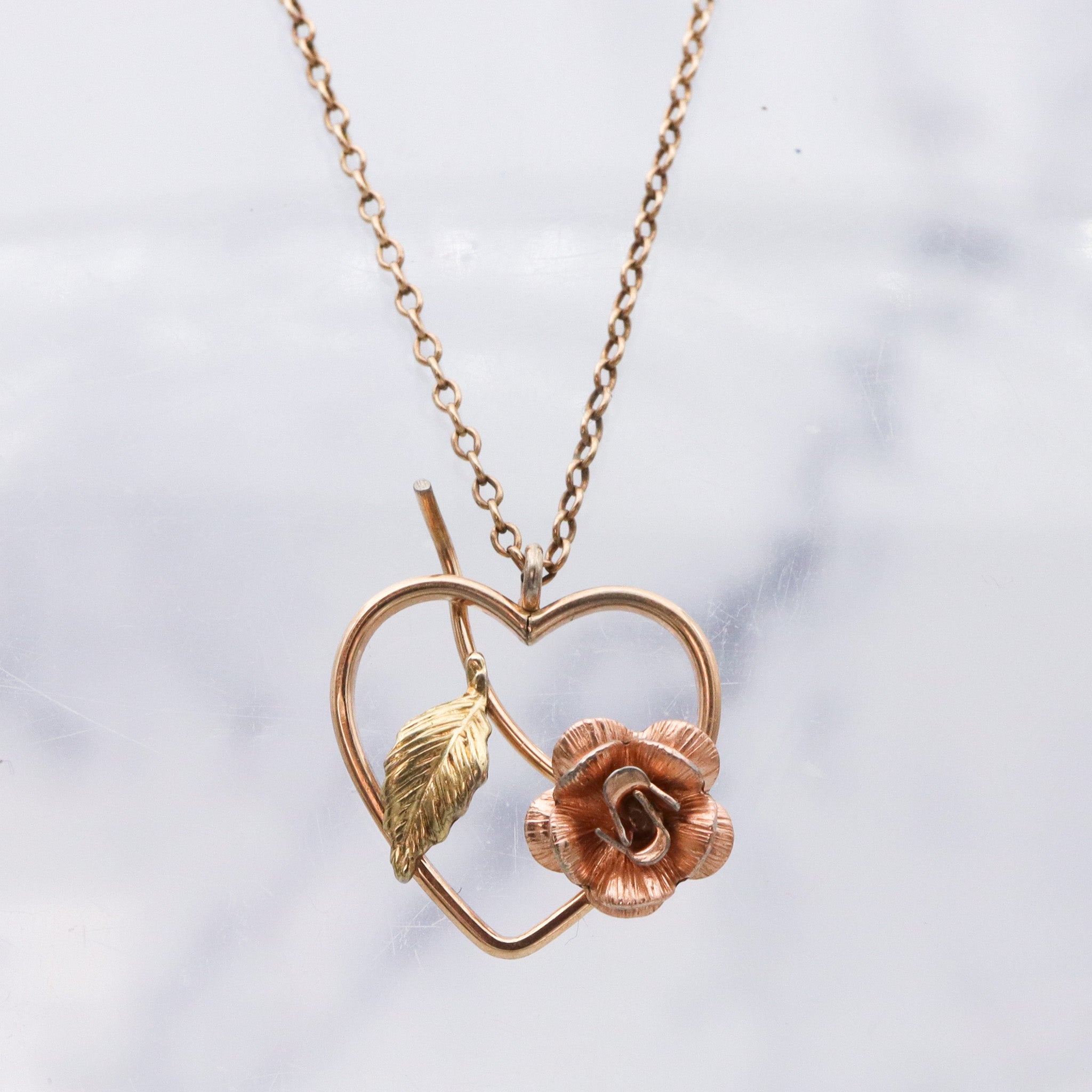 Retro two toned gold plated rosebud heart pendant necklace
