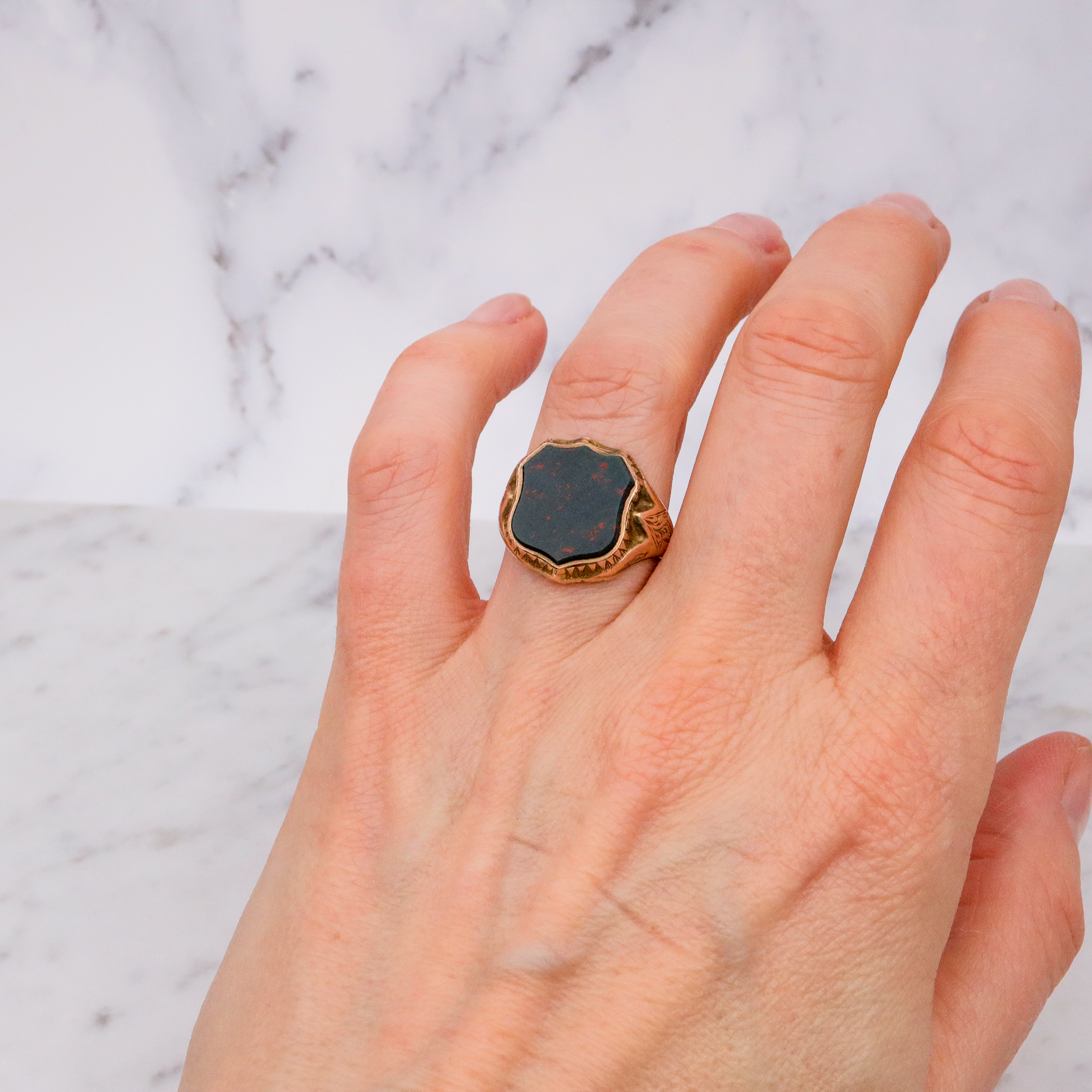 Antique Victorian 1885 English 9k gold bloodstone signet ring, sz 7.5