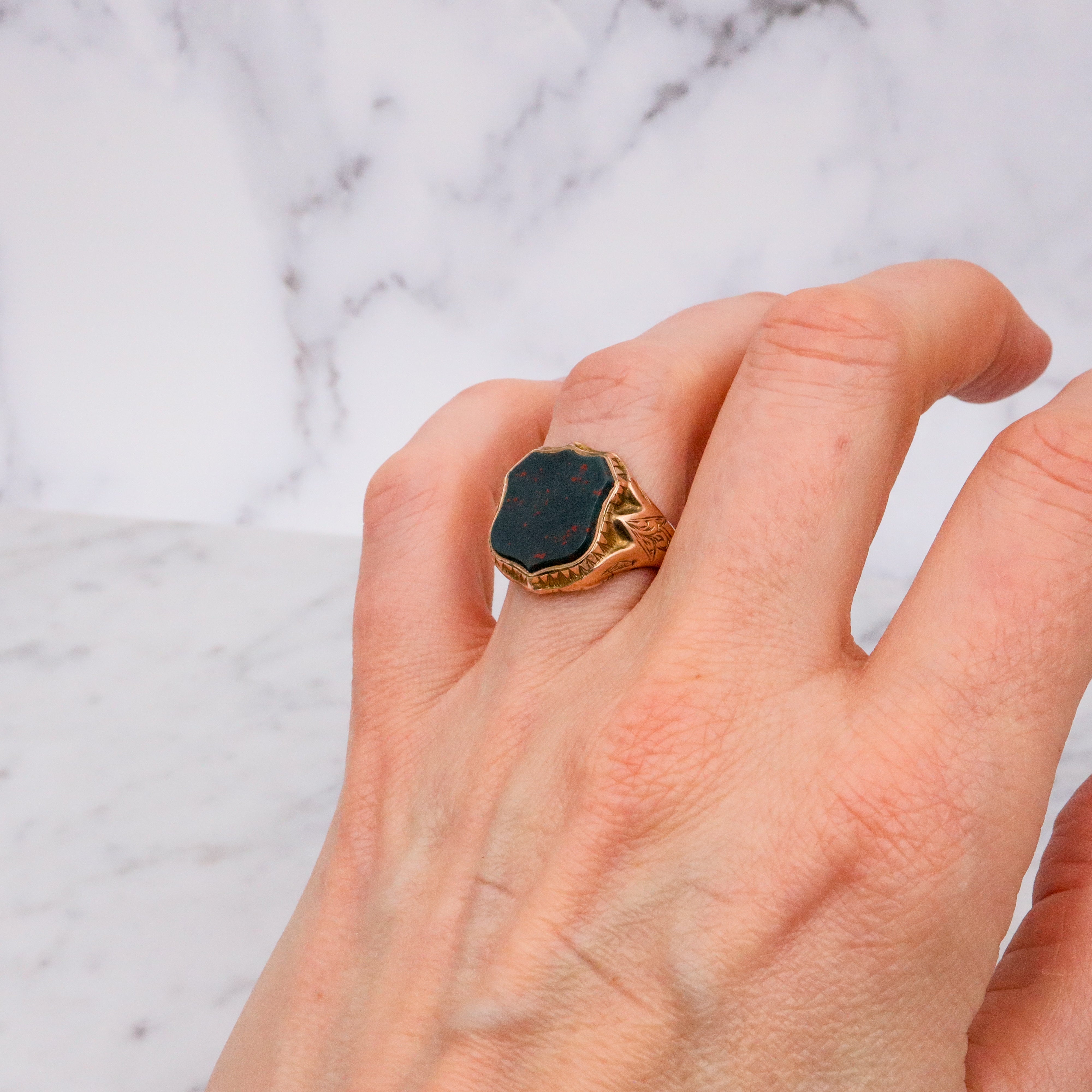 Antique Victorian 1885 English 9k gold bloodstone signet ring, sz 7.5