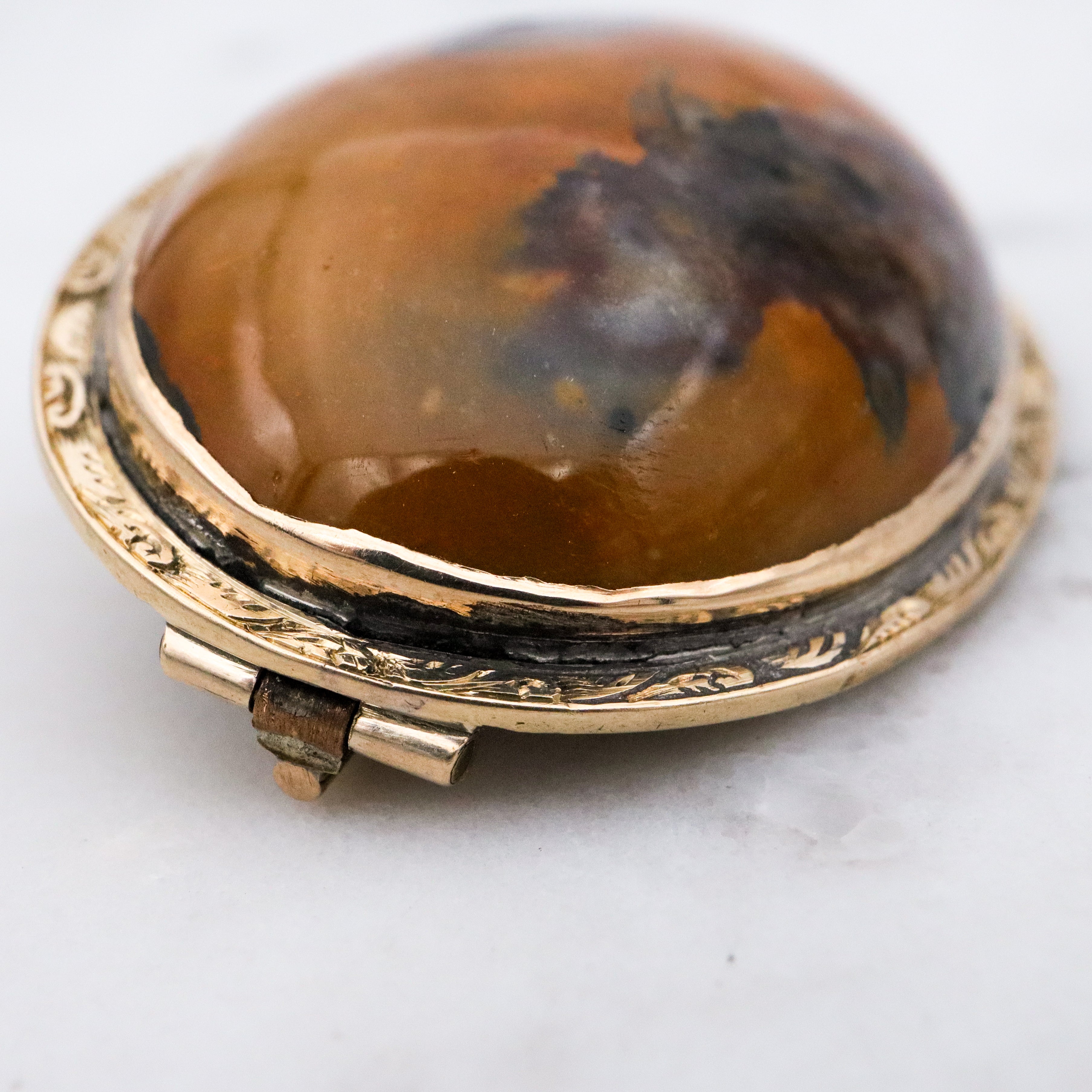 Antique Victorian 10k gold yellow jasper oval cabochon brooch