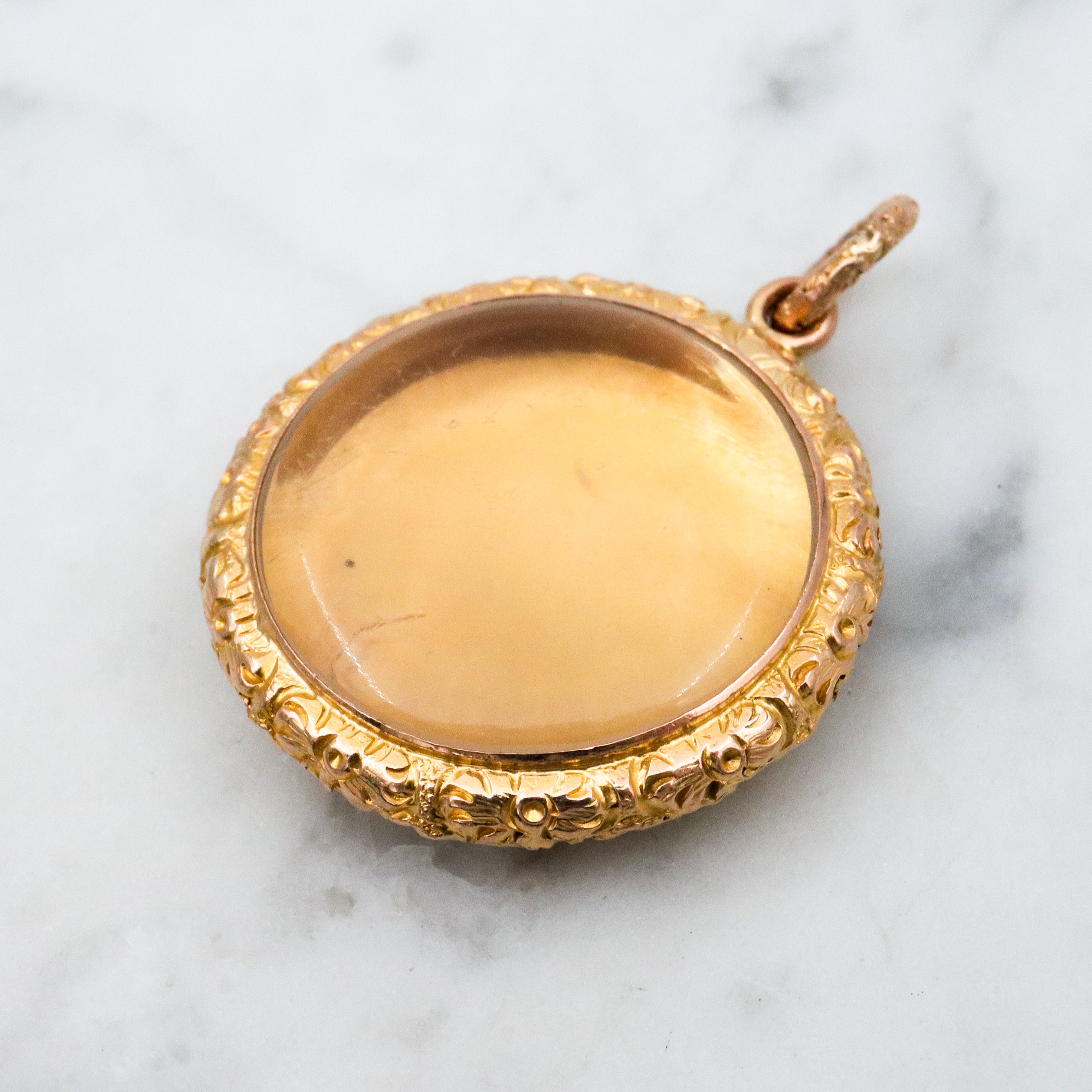 Antique Victorian 9k gold repousse shadow box locket pendant