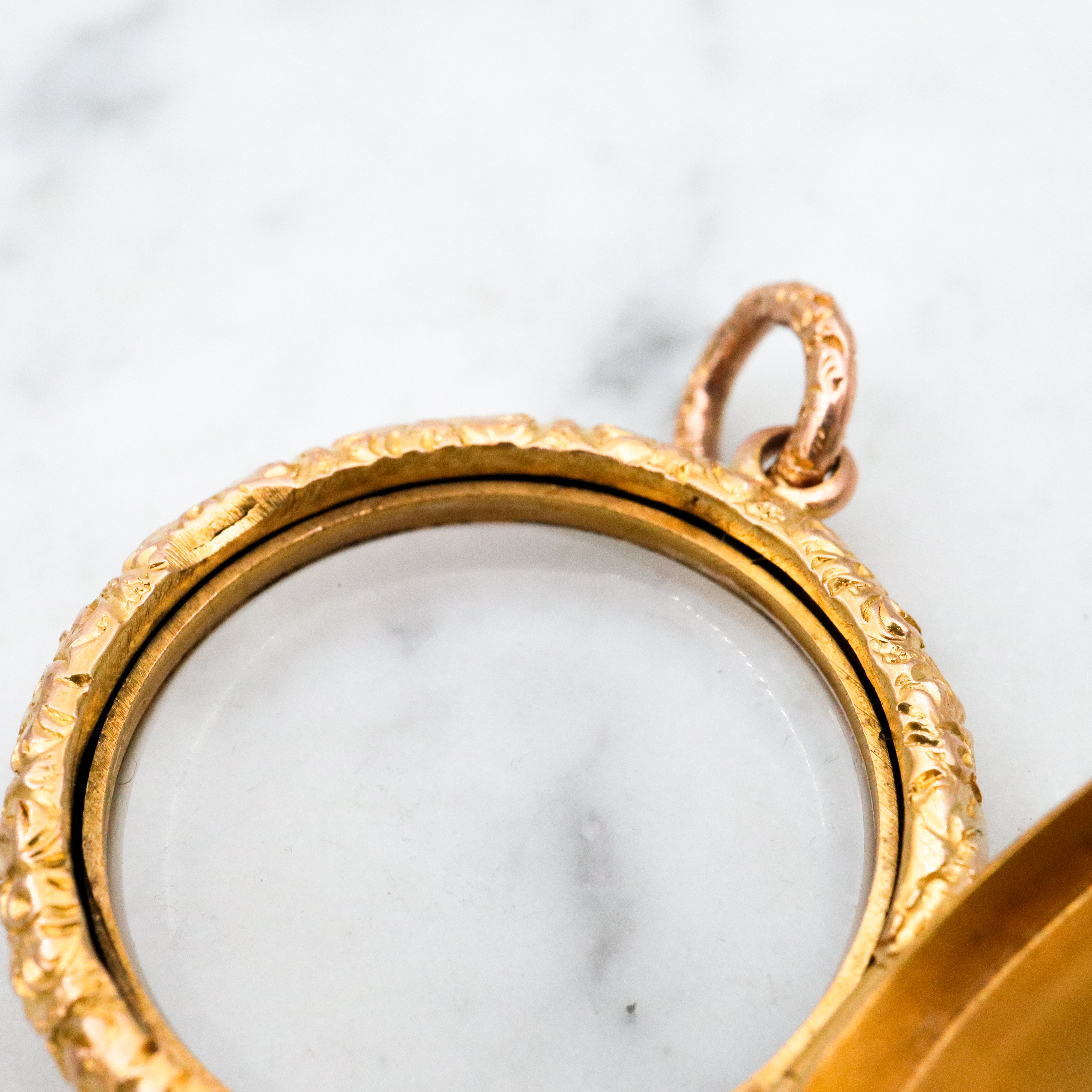 Antique Victorian 9k gold repousse shadow box locket pendant