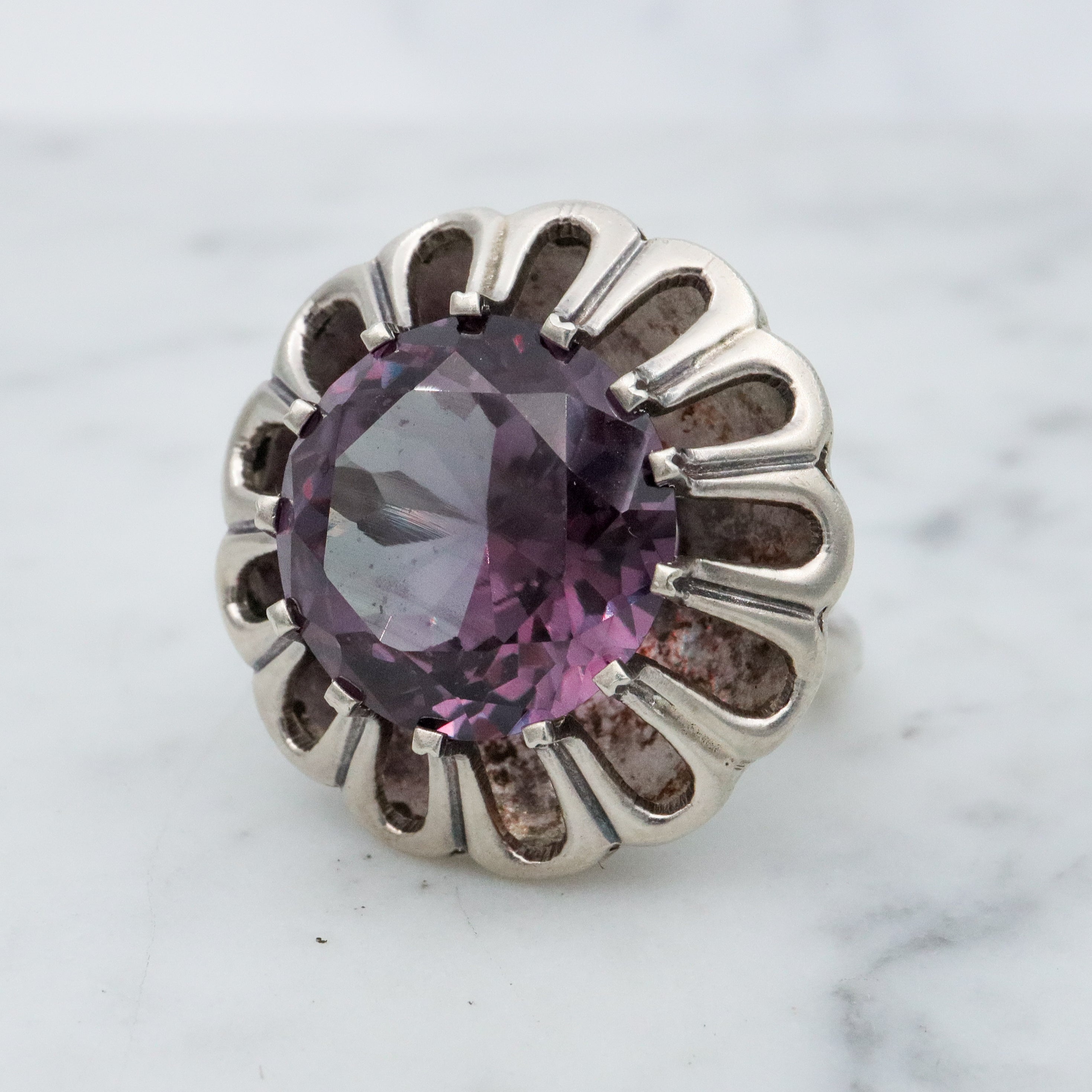 Mexican Modern sterling synthetic color change sapphire flower ring, size 5.25