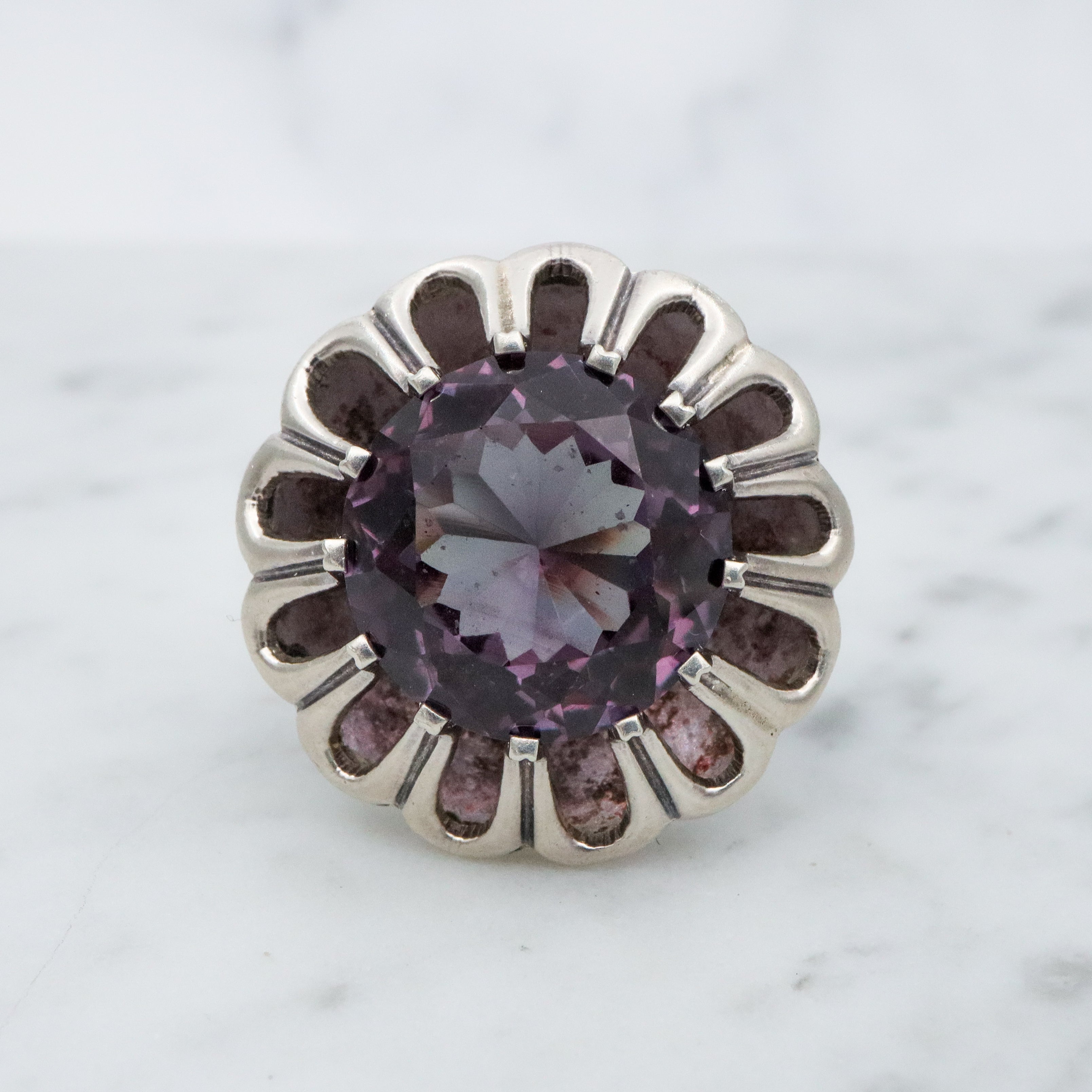 Mexican Modern sterling synthetic color change sapphire flower ring, size 5.25