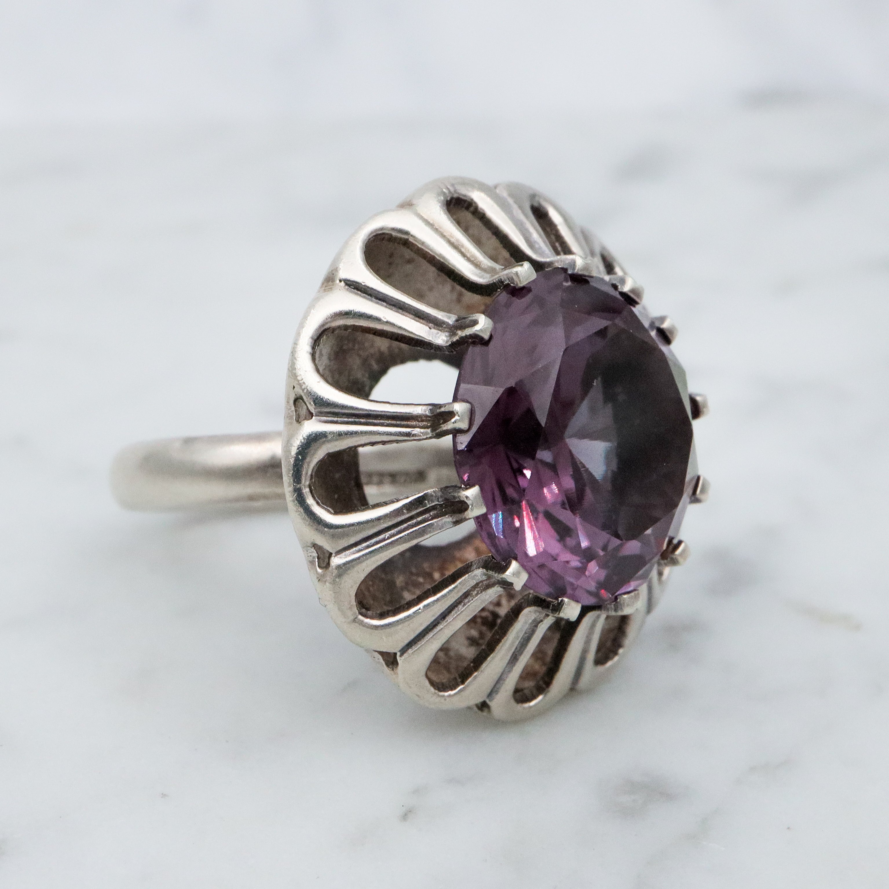 Mexican Modern sterling synthetic color change sapphire flower ring, size 5.25