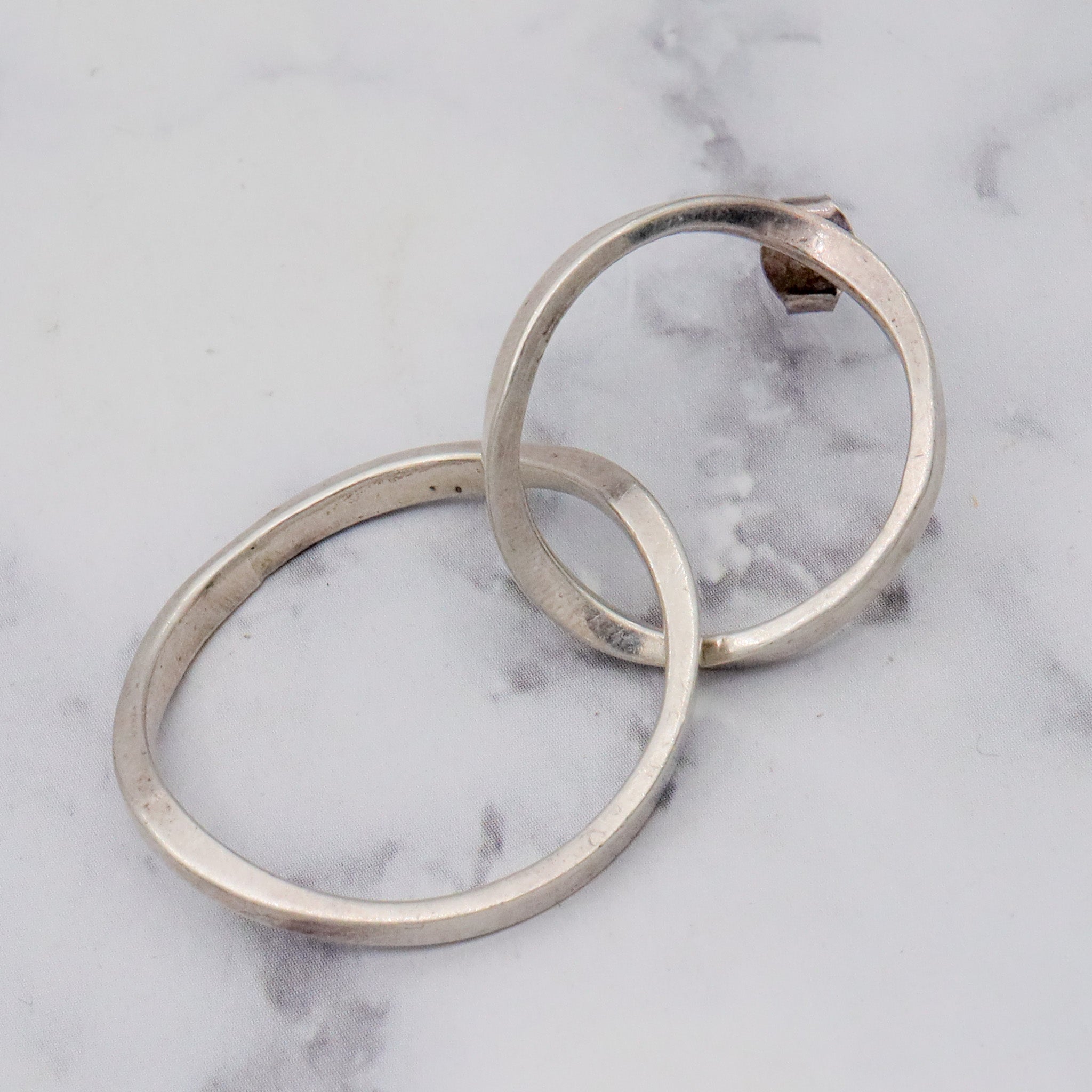 Vintage Mexican Modern large hammered sterling interlocking circle drop earrings