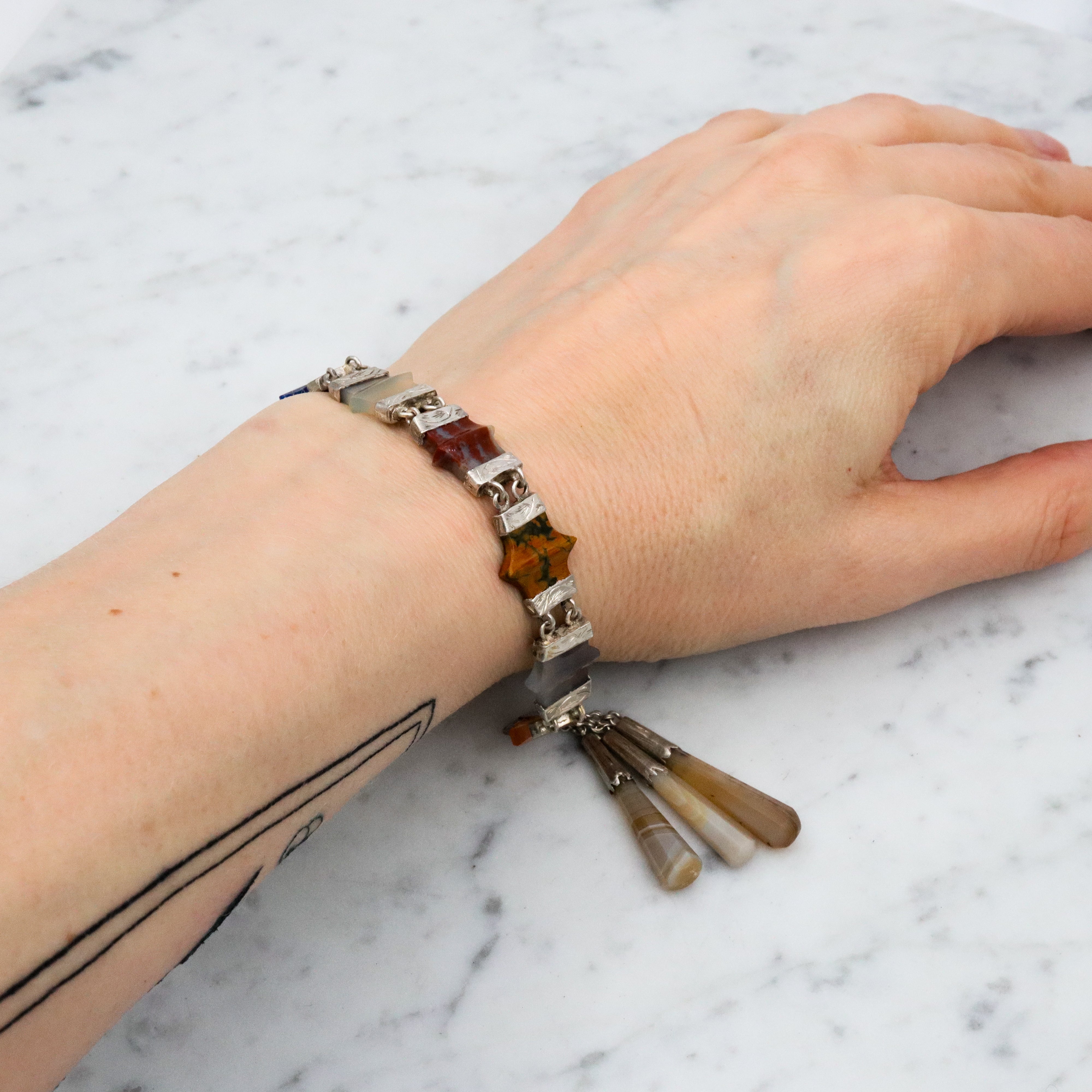 Antique Victorian Scottish Provincial agate link bracelet w/agate torpedo drops