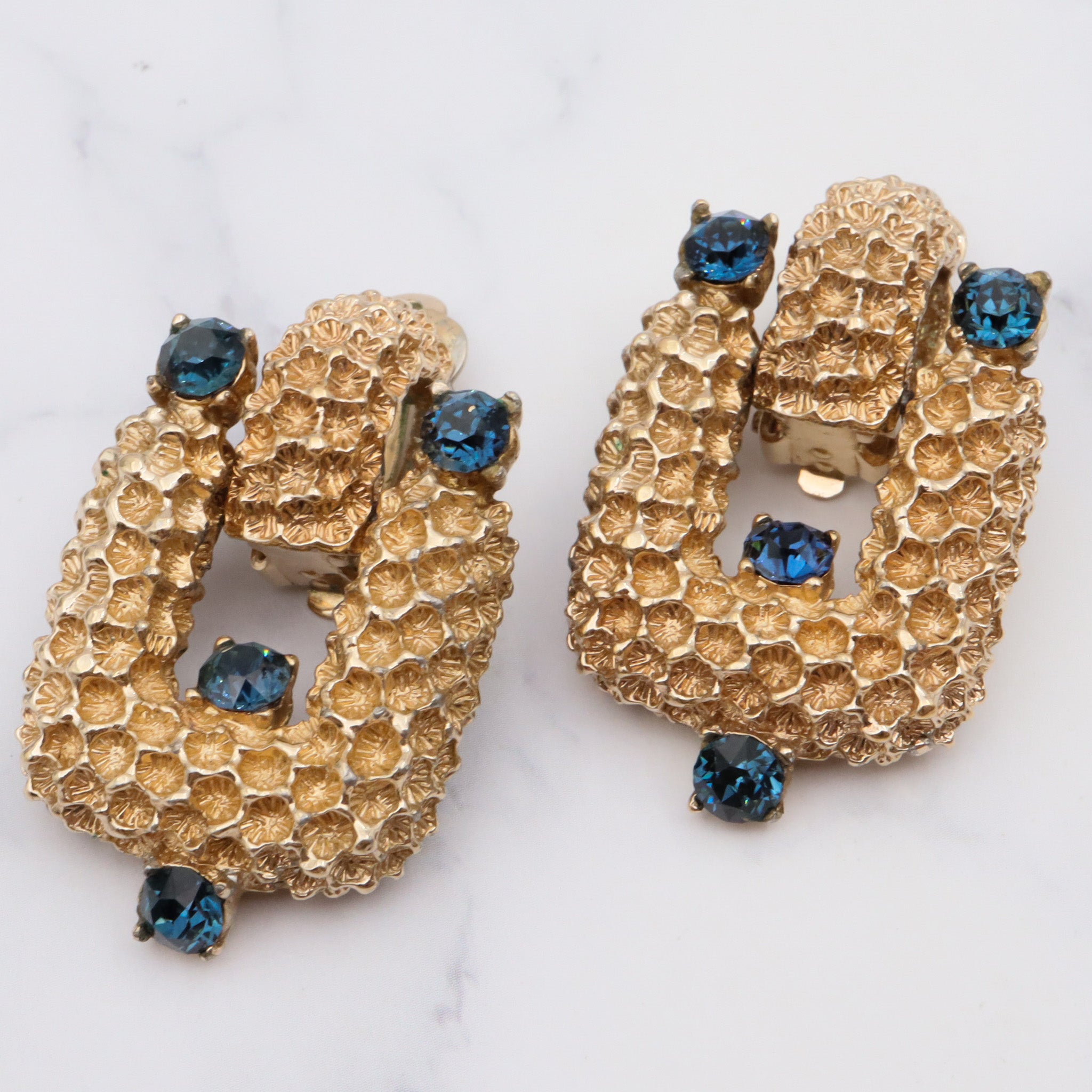 Vintage large Ciner gold plated rhinestone brutalist clip on earrings