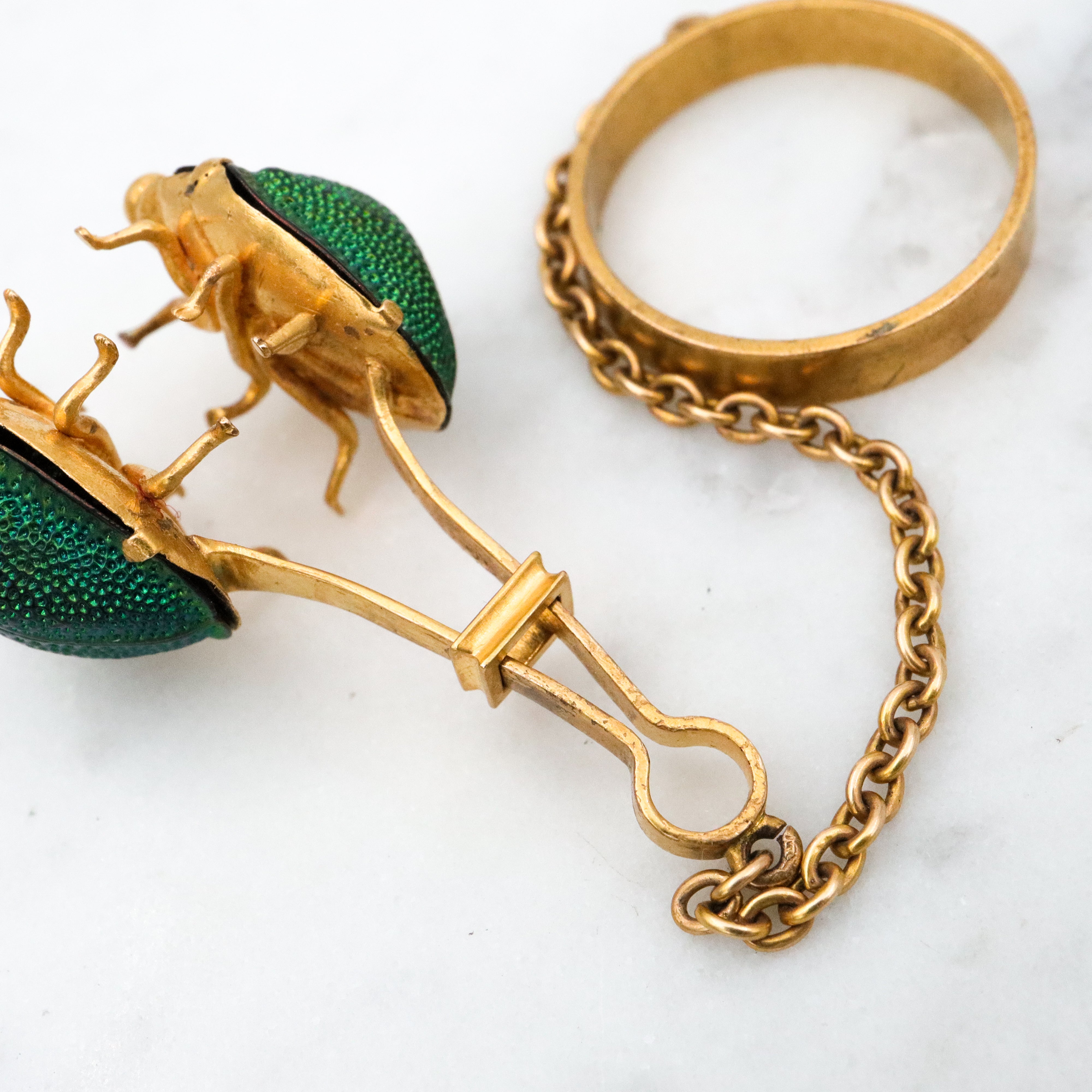 rare antique Egyptian Revival 14k gold scarab beetle handkerchief holder with ring