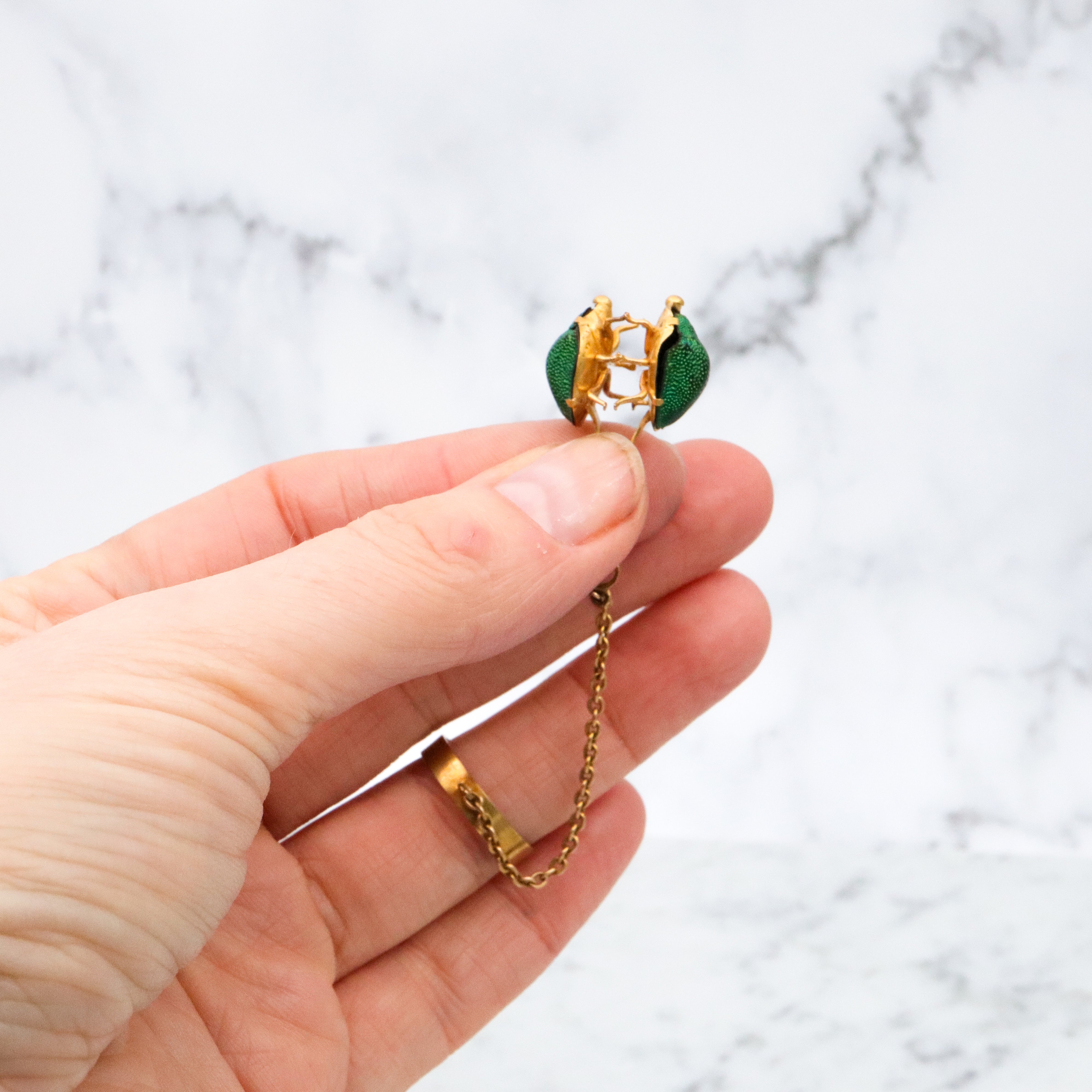 rare antique Egyptian Revival 14k gold scarab beetle handkerchief holder with ring