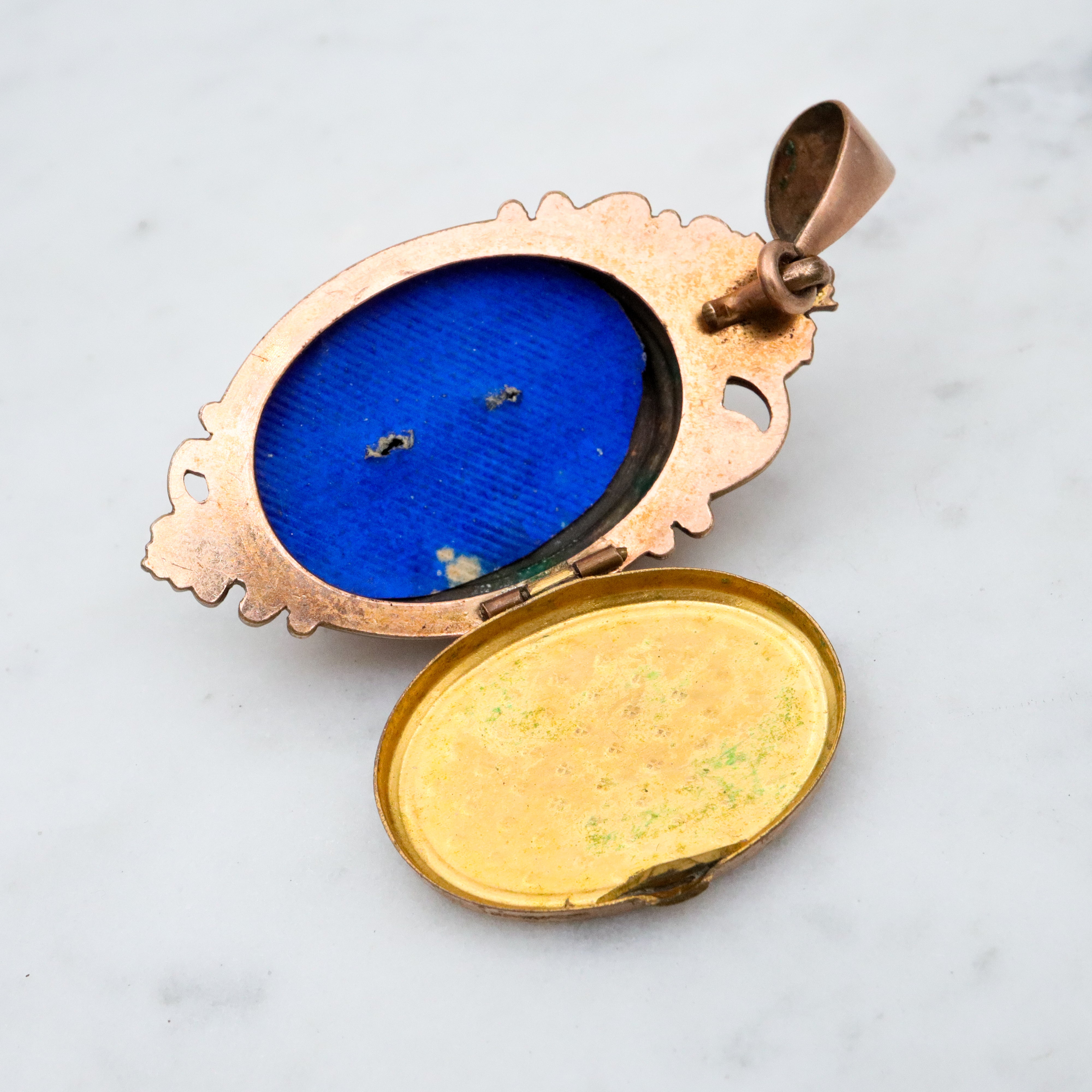 Antique Art Nouveau gold filled glass cameo locket pendant