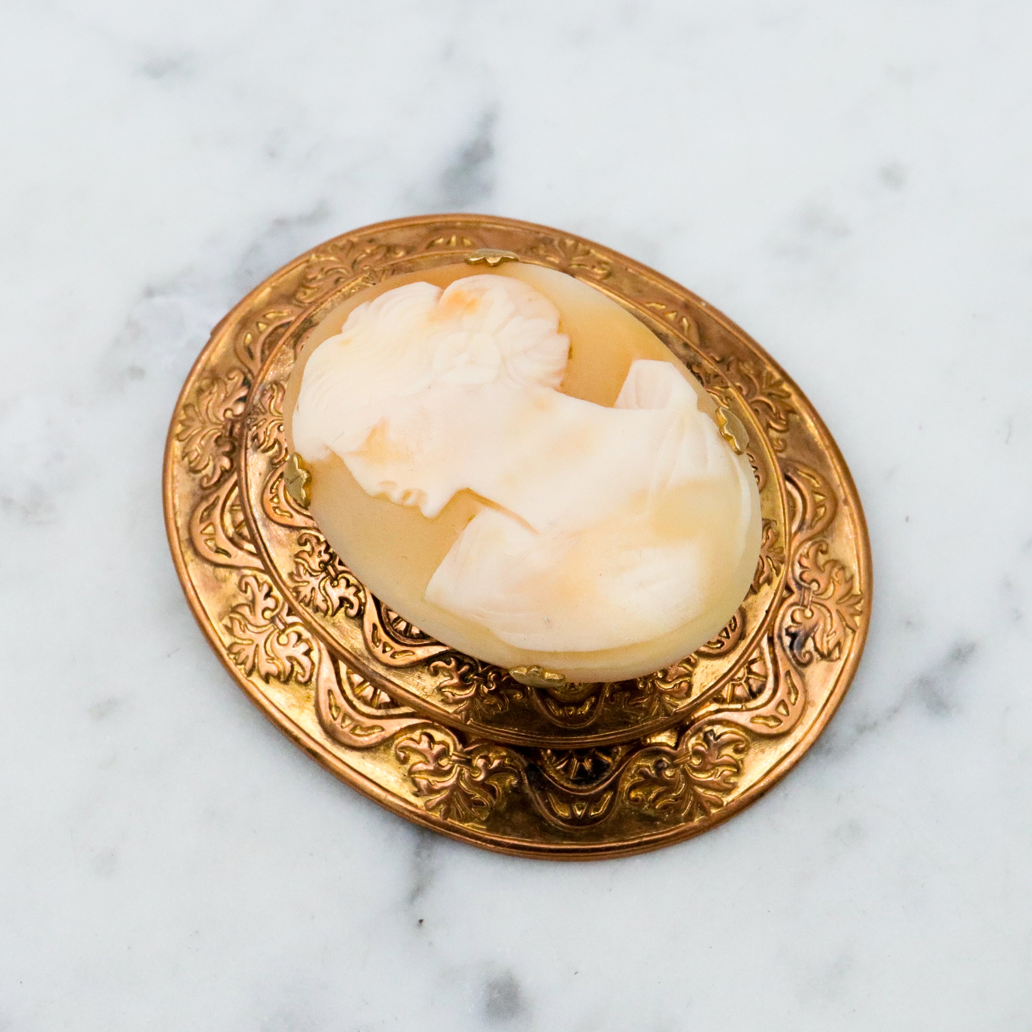 Antique Victorian gilt brass pop out cameo brooch