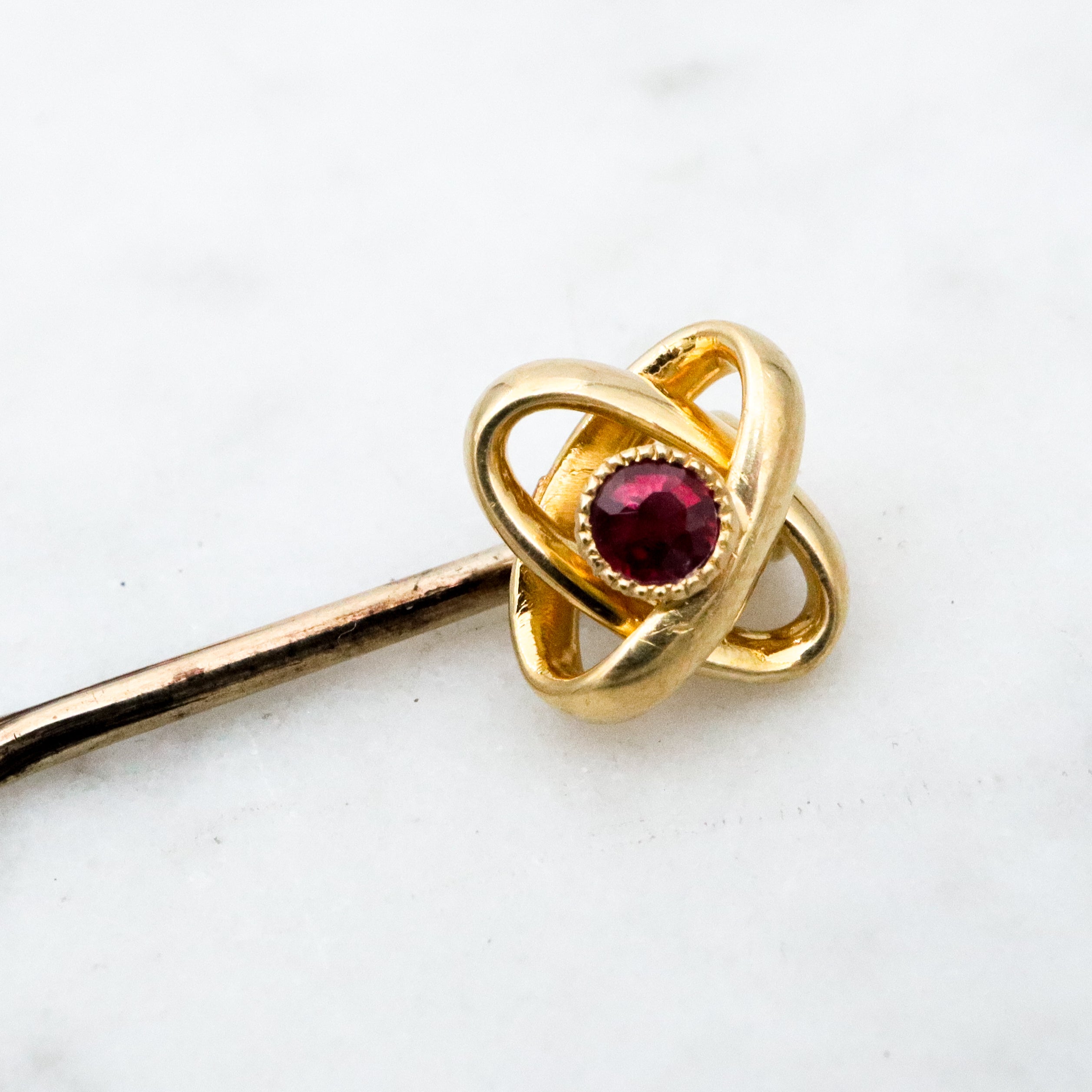 Antique Victorian 15k gold ruby infinity knot stick pin