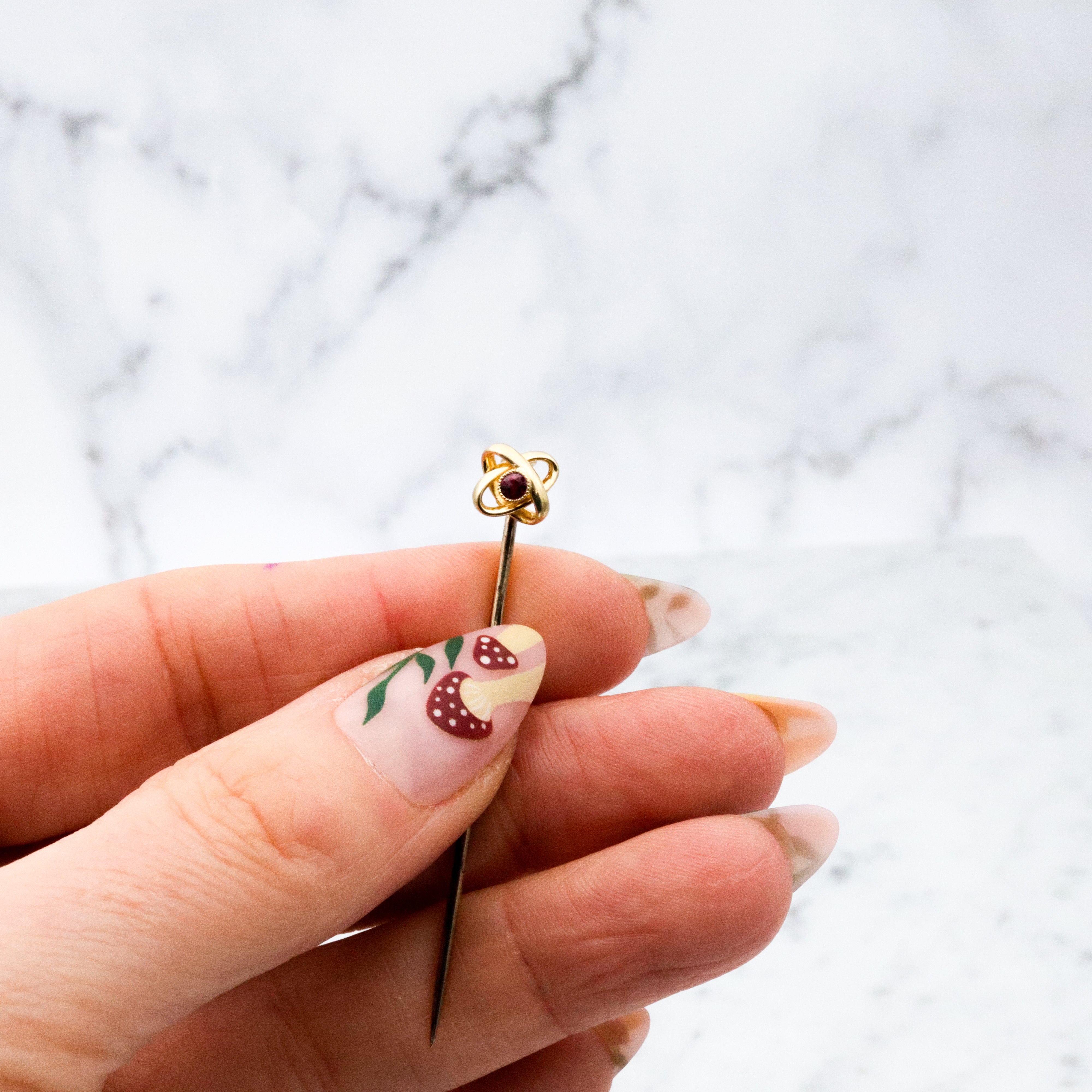 Antique Victorian 15k gold ruby infinity knot stick pin