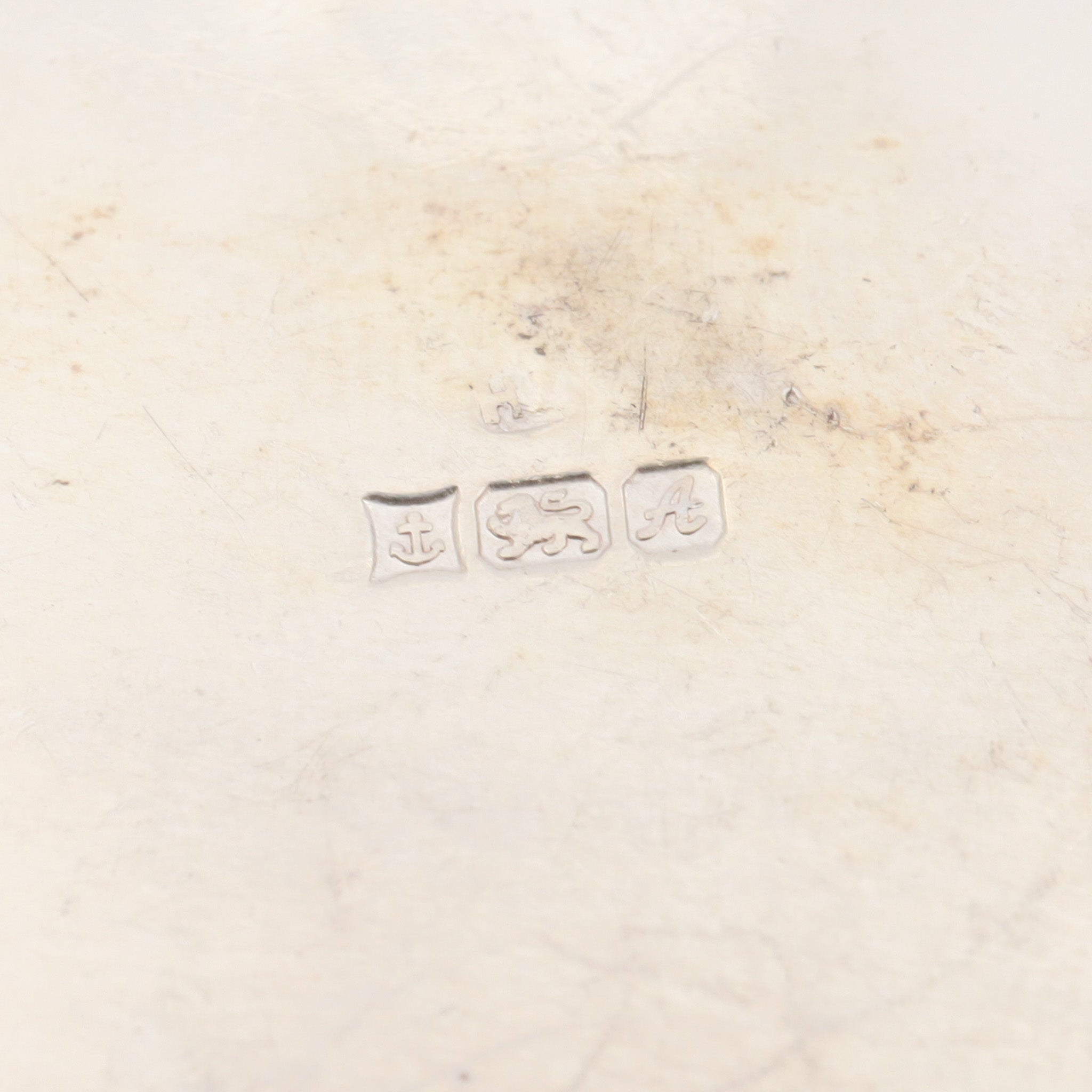 Vintage 1975 English brutalist sterling silver moss agate gilt accent pendant