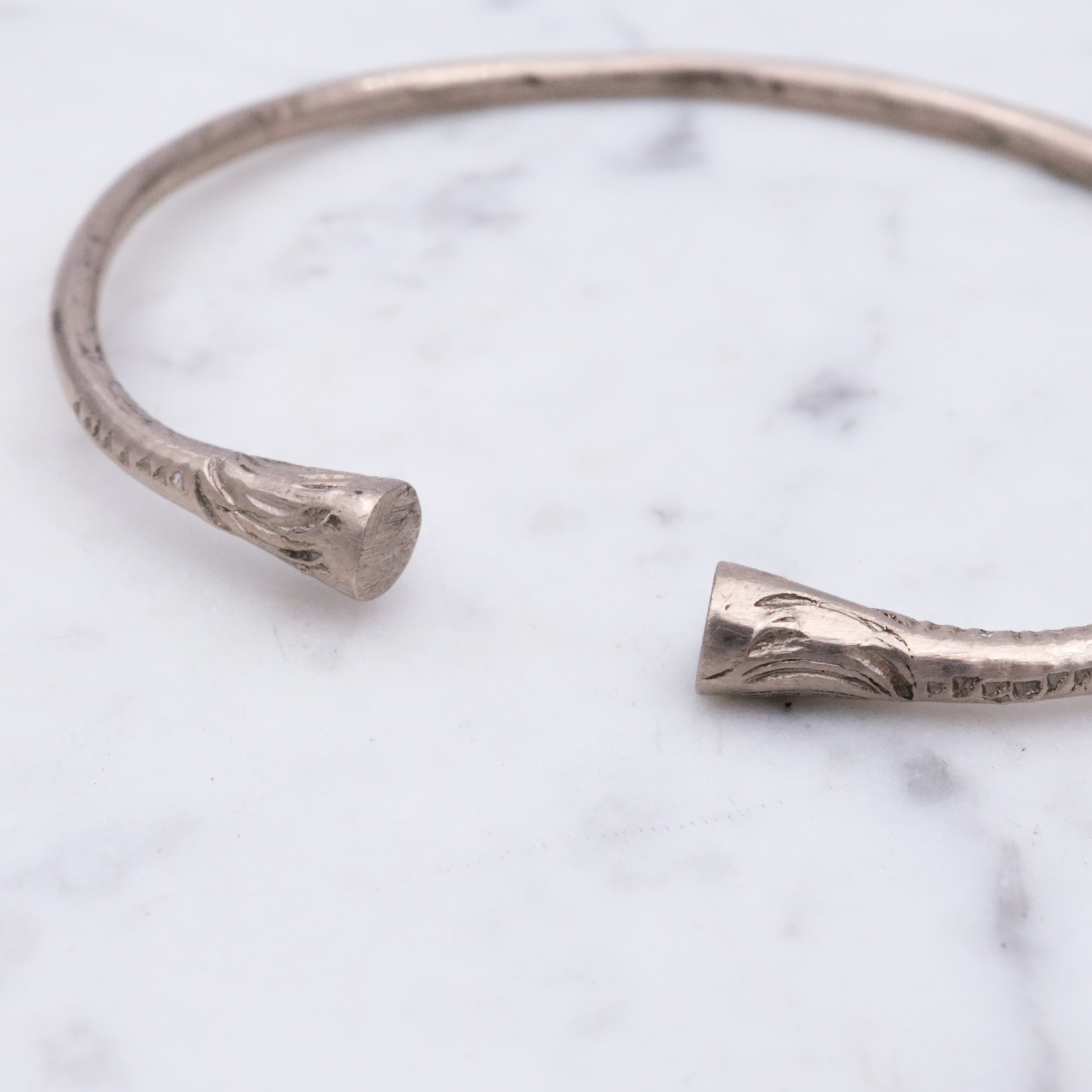 Simple vintage hill tribe sterling open bangle