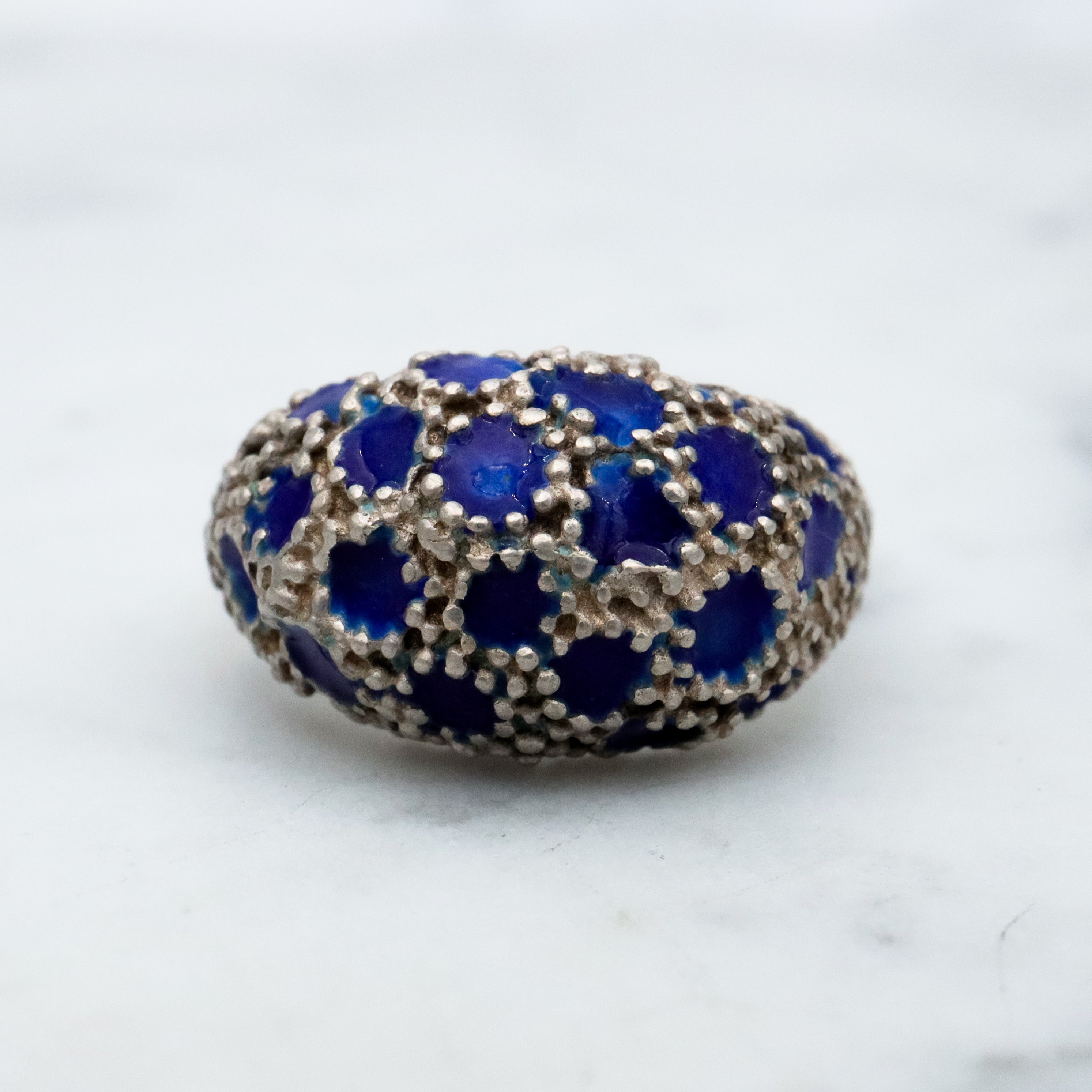 Retro vintage sterling cobalt blue enamel dotted domed ring, size 4.75
