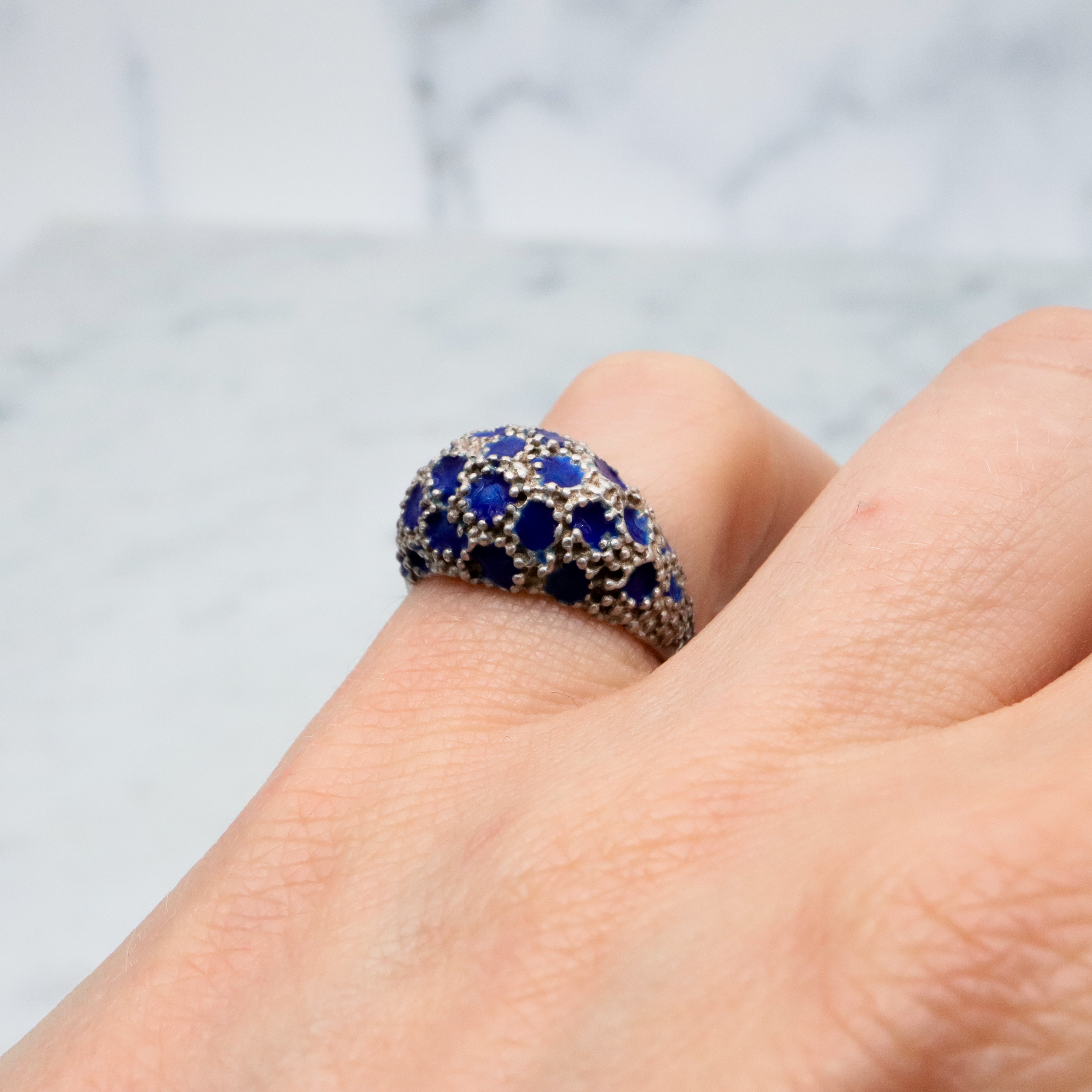 Retro vintage sterling cobalt blue enamel dotted domed ring, size 4.75