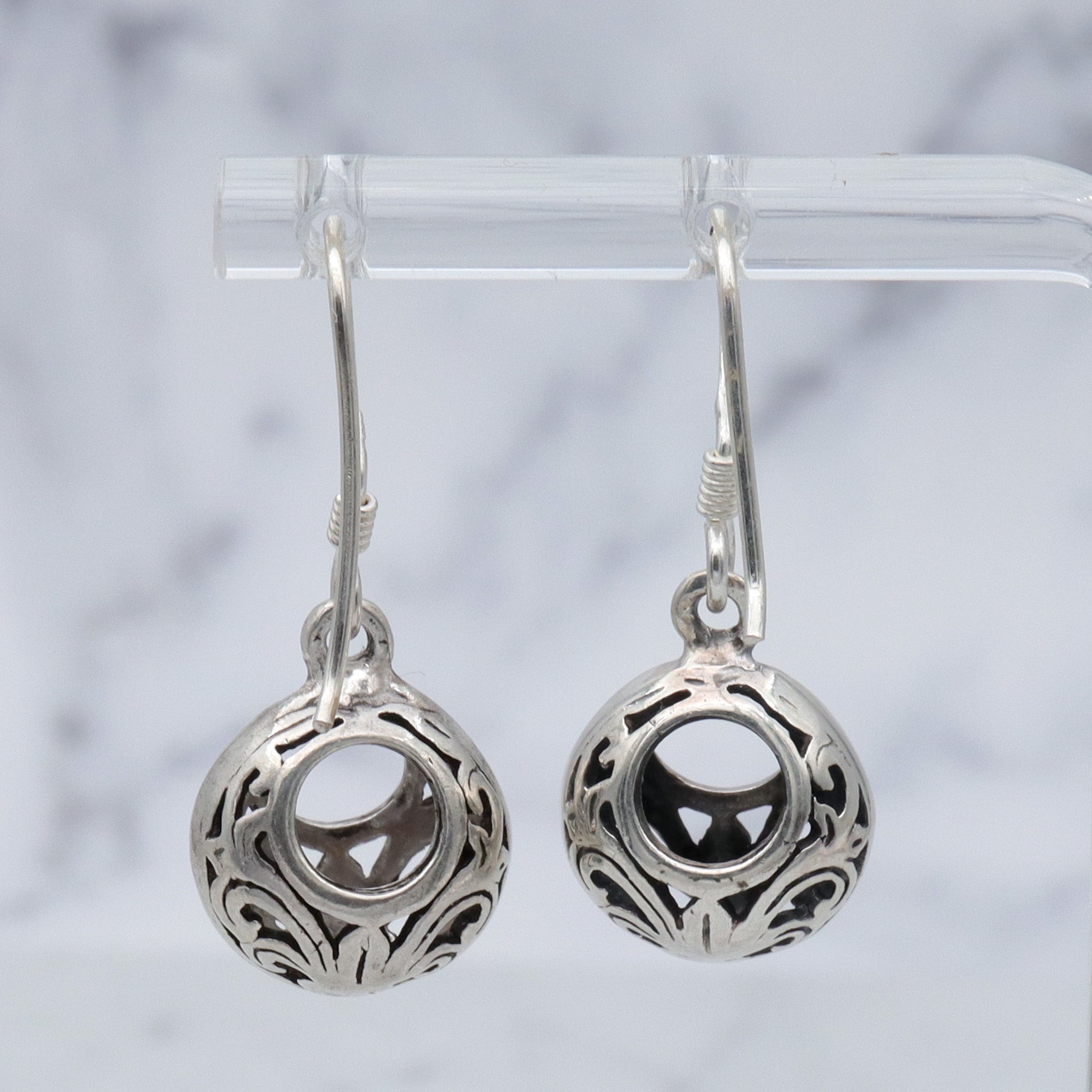 Vintage sterling Thai cutout design open circle bead drop earrings