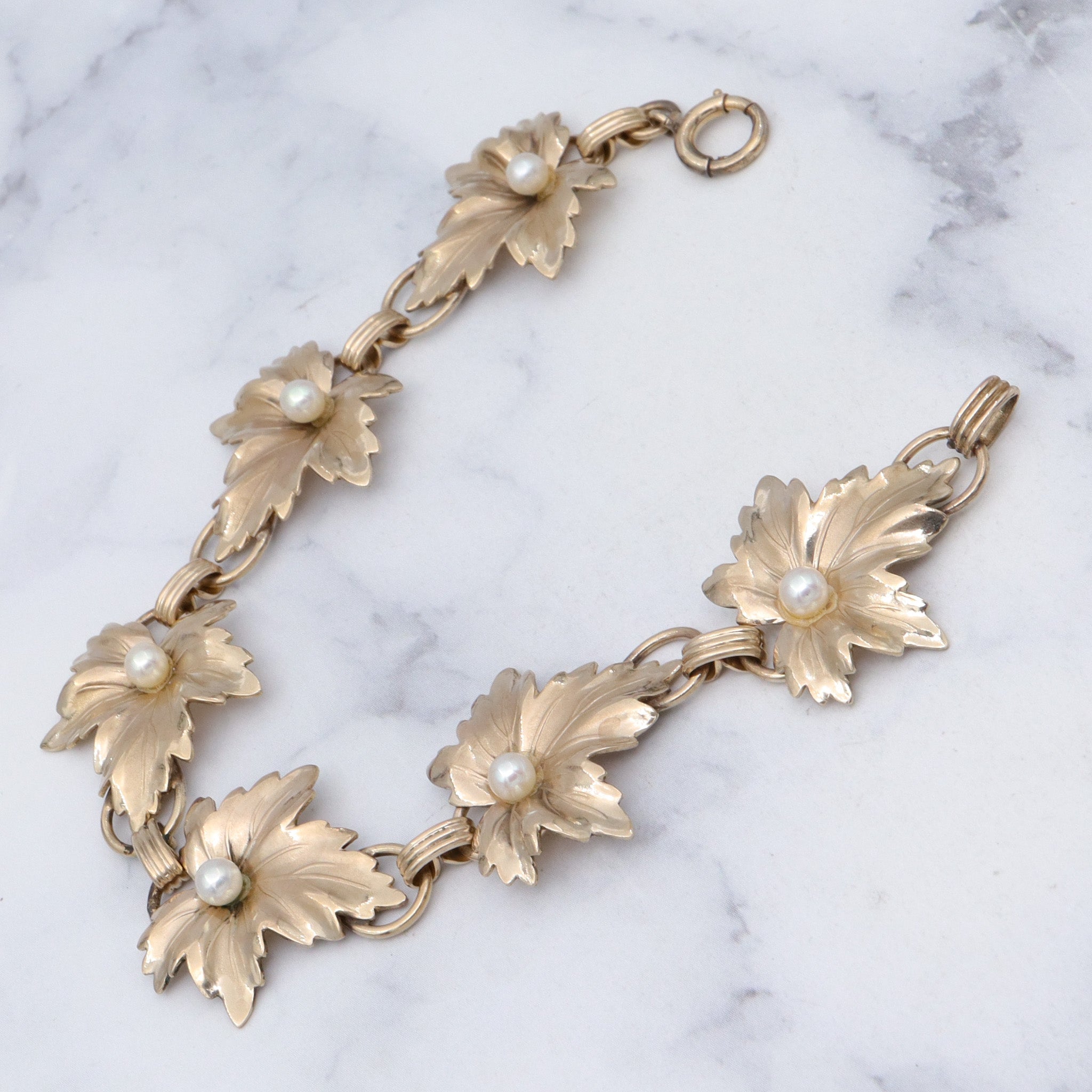 Retro 12k gold-filled maple leaf link bracelet with genuine pearls