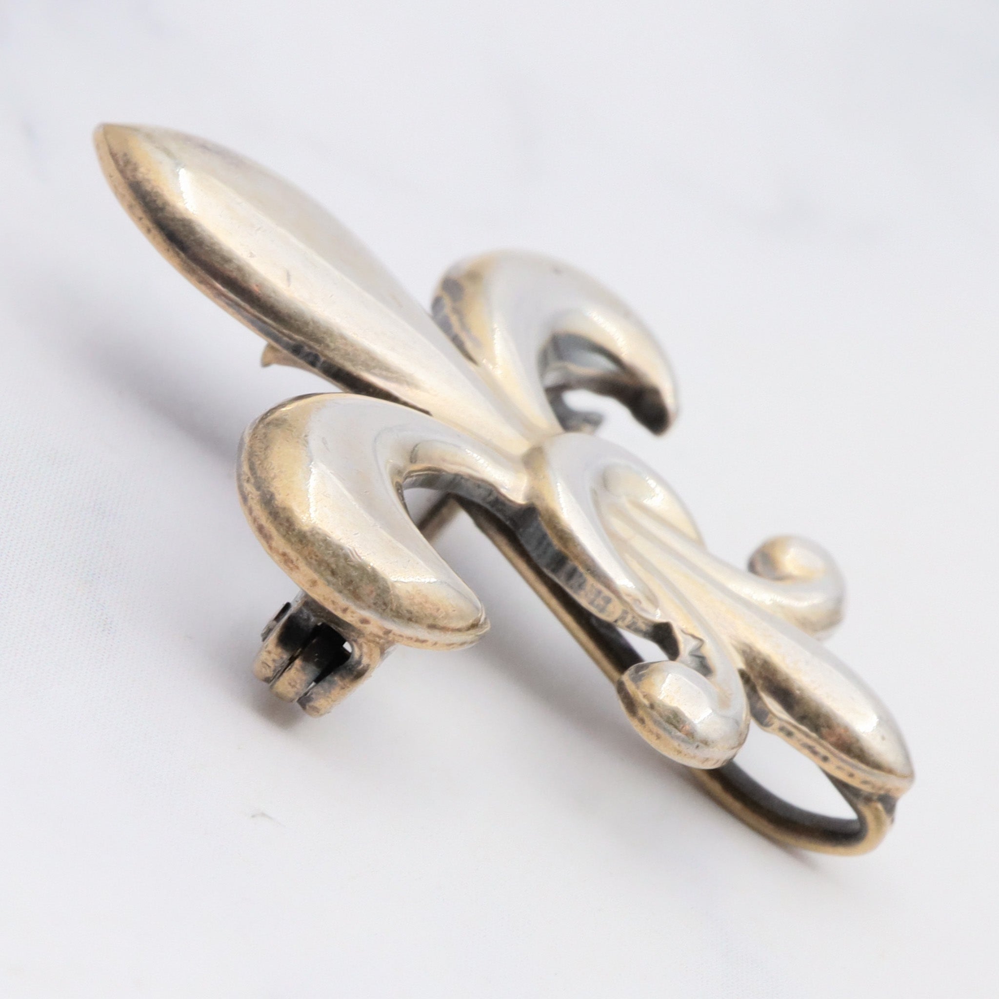 Antique victorian sterling fluer de lis watch clip brooch