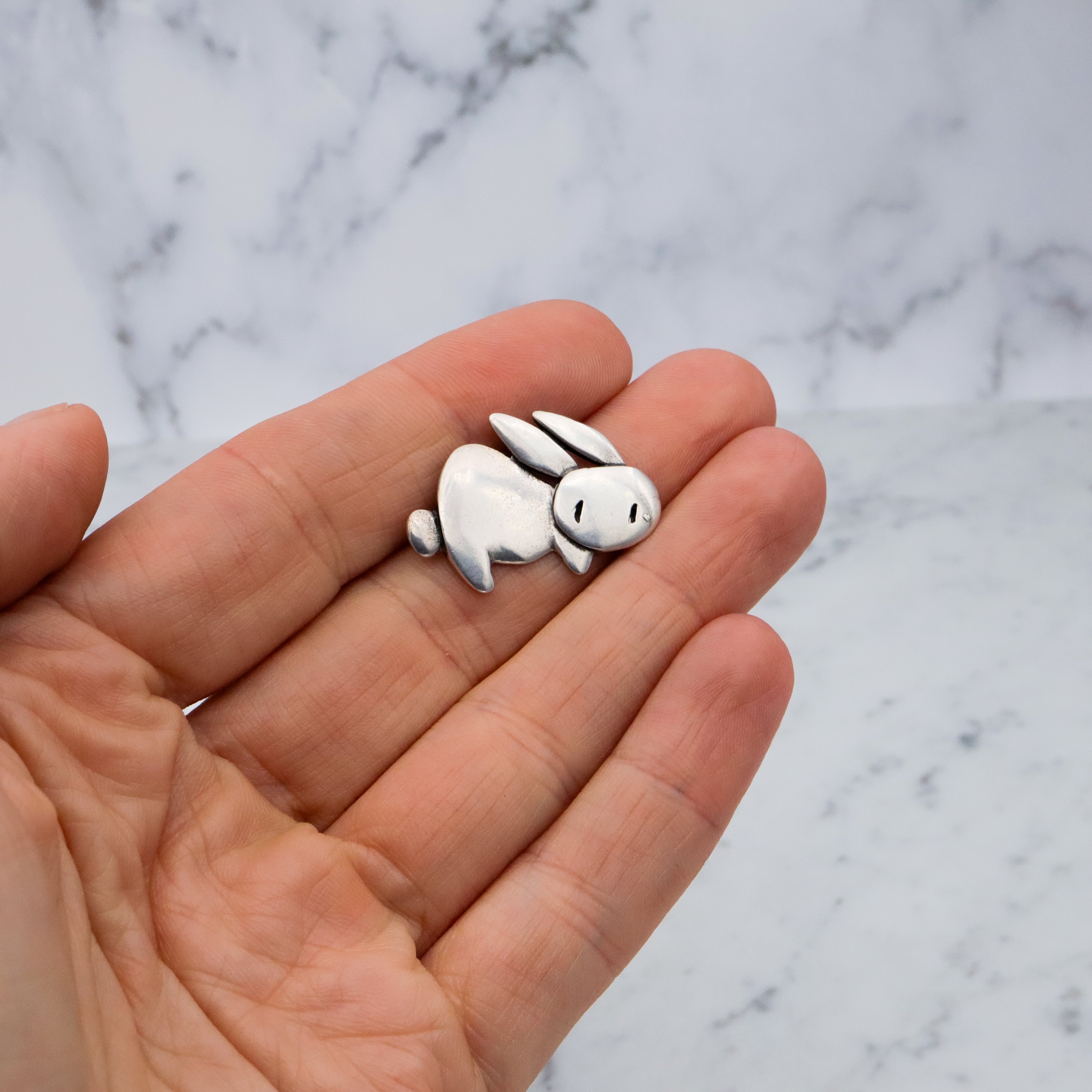 Retro Mark Poulin handmade sterling bunny pendant