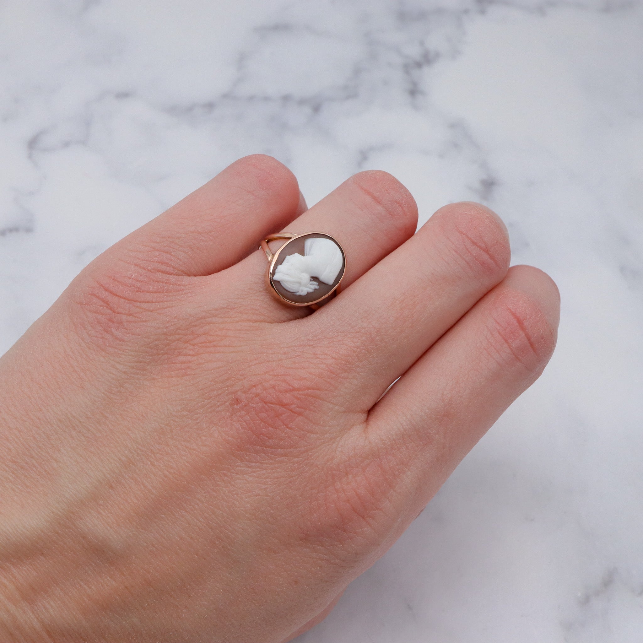 Antique Victorian 9k gold shell cameo ring, sz 6.75