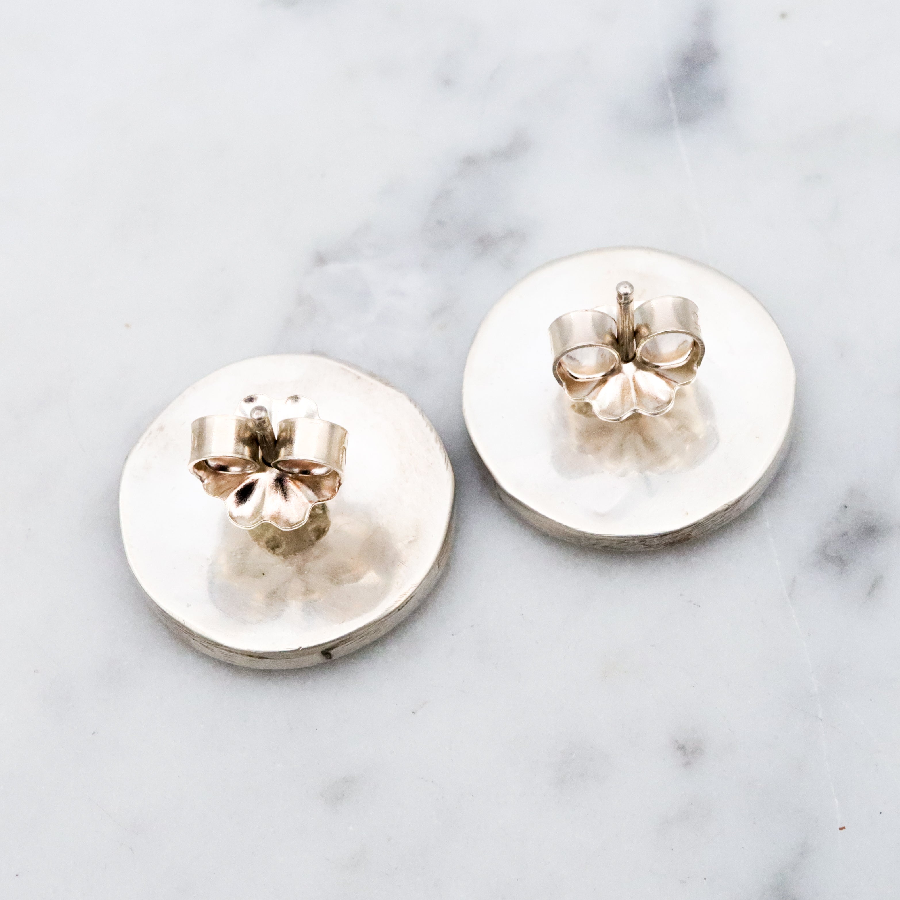 Vintage Zuni mother of pearl & onyx inlay star button earrings