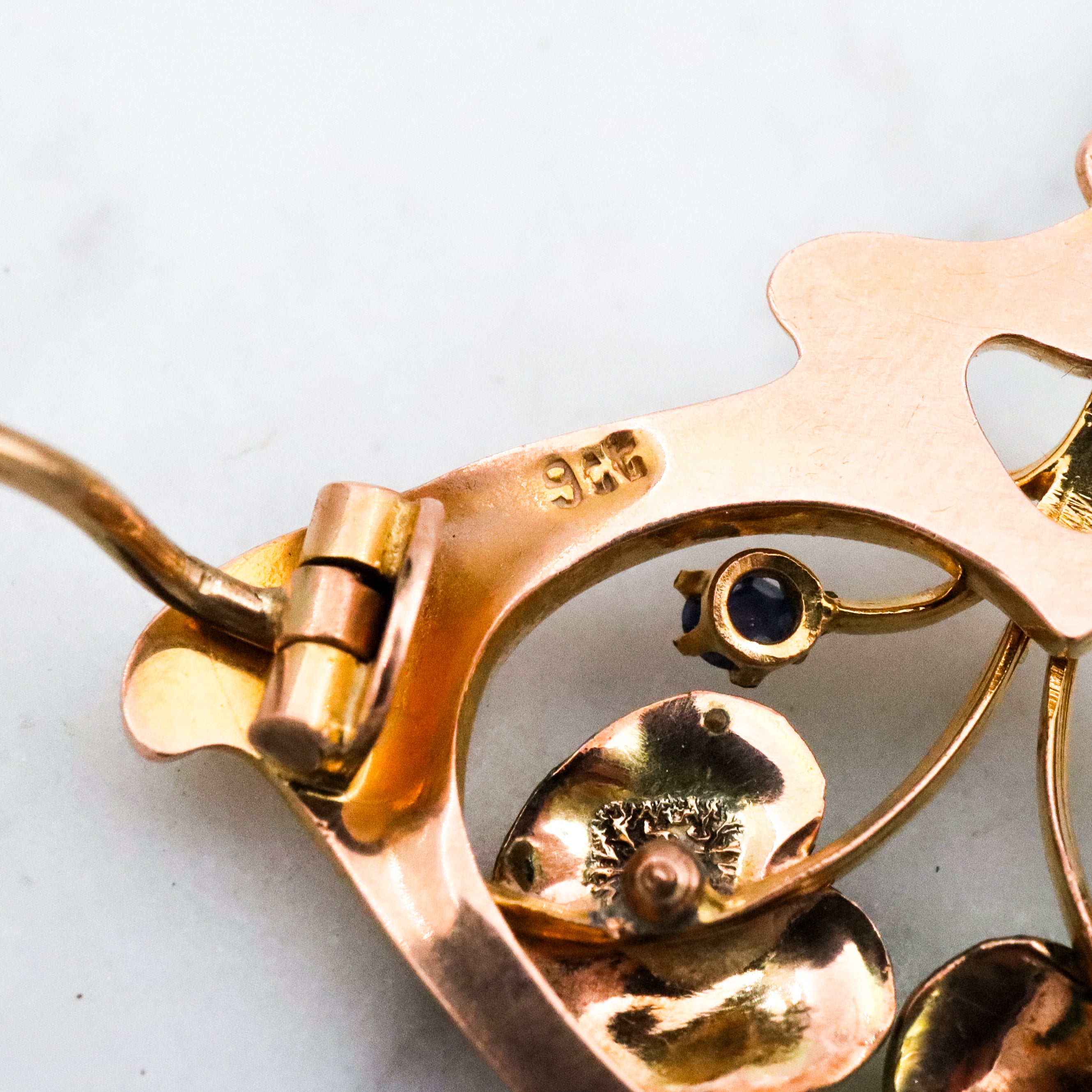 Antique Art Nouveau 9k gold enamel dogtooth pearl floral brooch