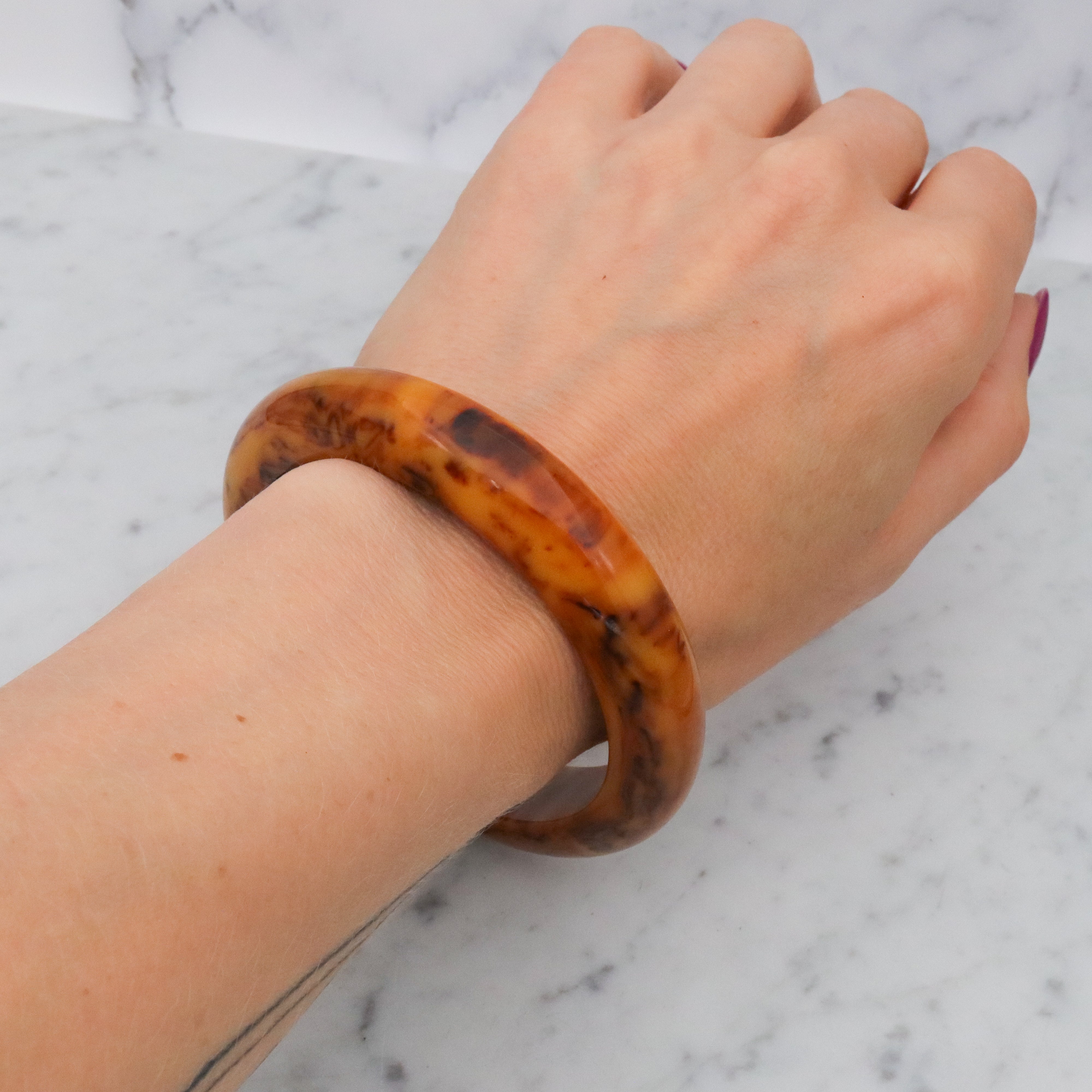 Vintage MCM Mississippi mud marbled bakelite bangle bracelet