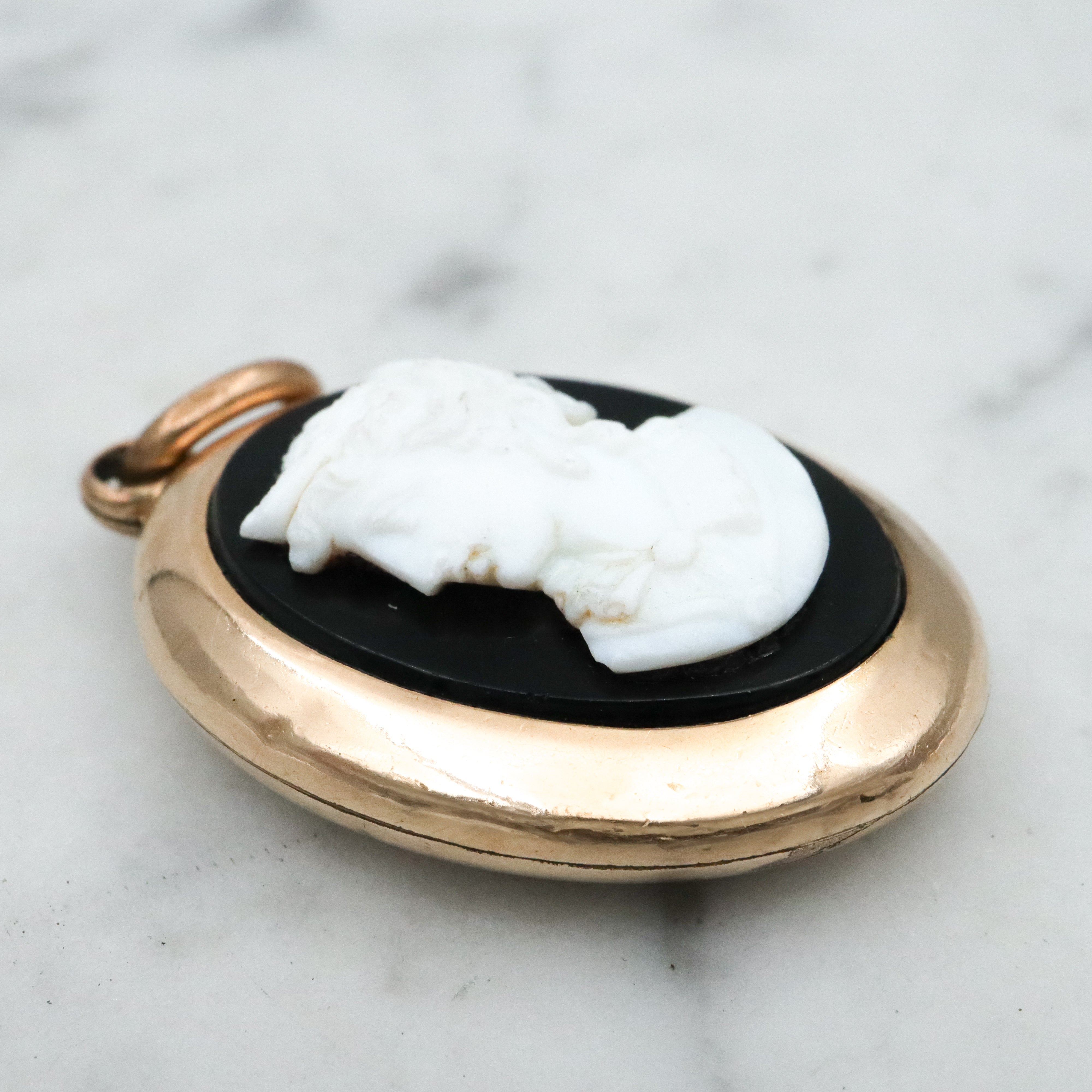 Antique Victorian rolled gold large double side cameo pendant