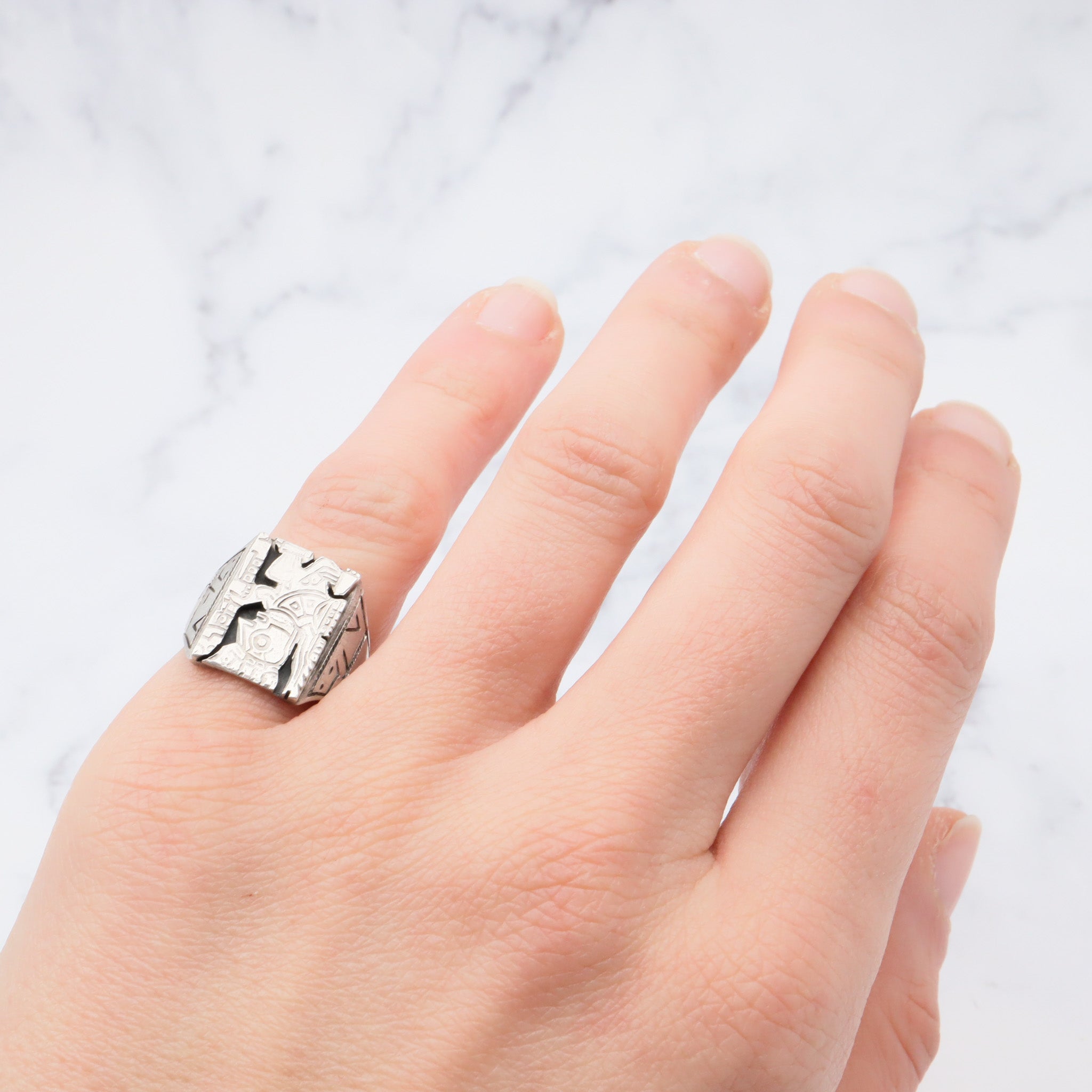 Antique Peruvian .900 silver Incan diety block ring, sz 5.25