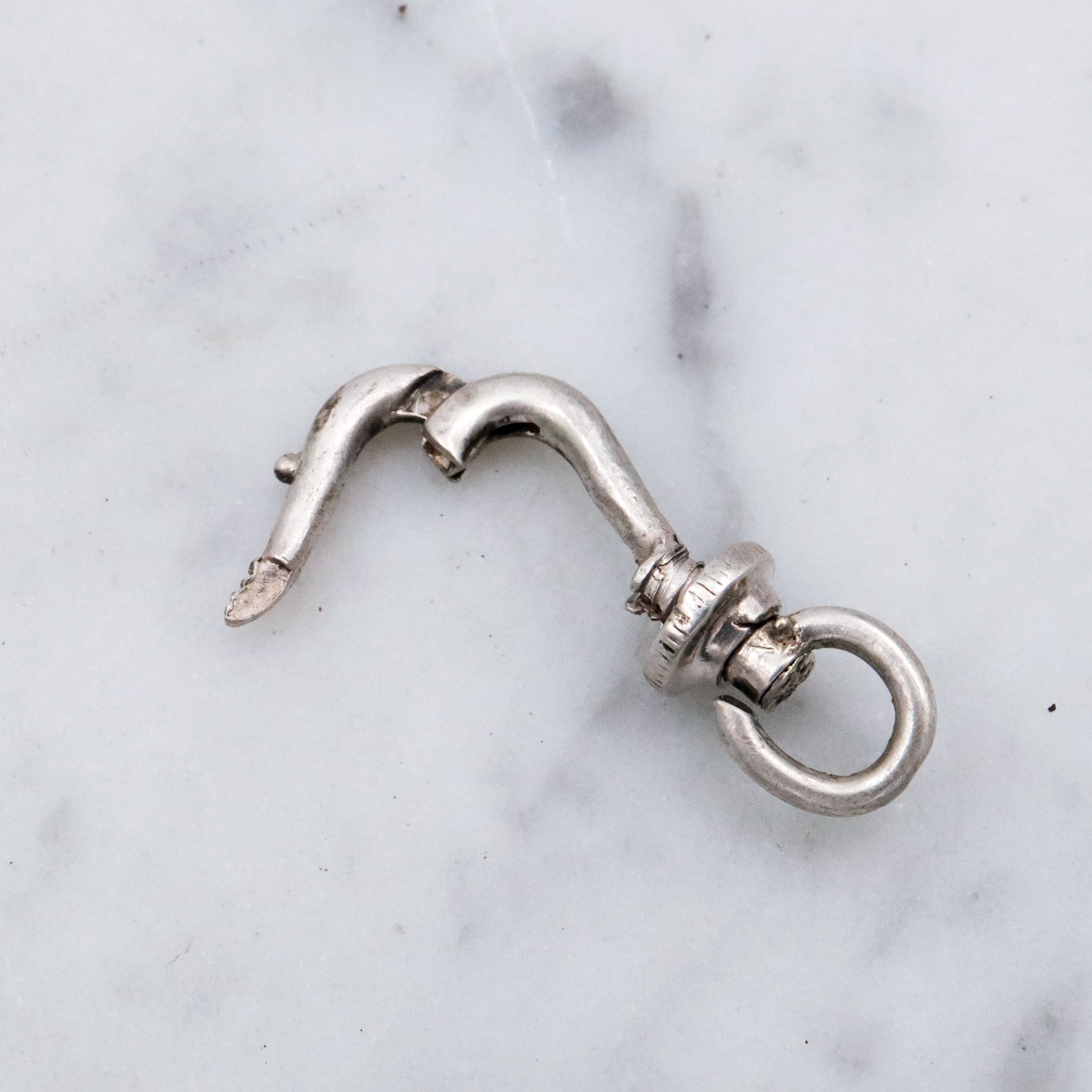 Rare Victorian sterling hinged opening dog clip clasp
