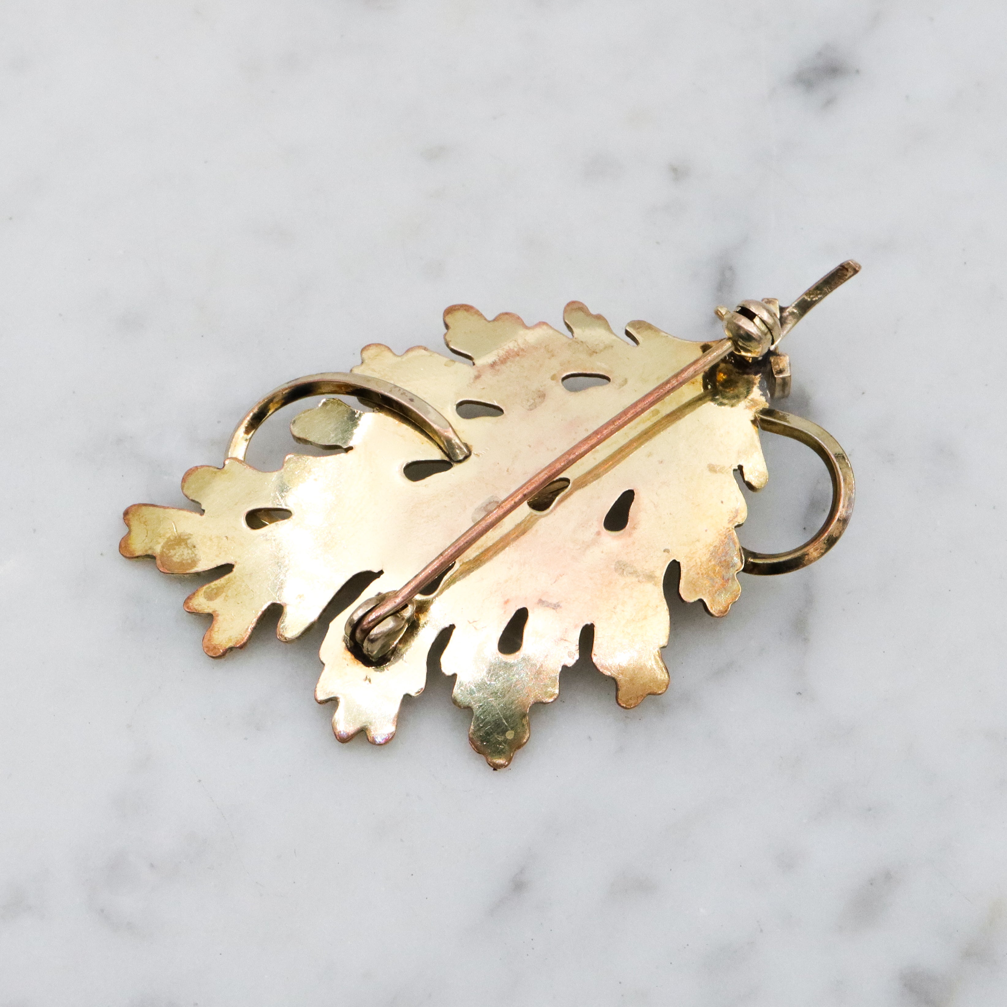 Retro rolled gold textured oak leaf brooch