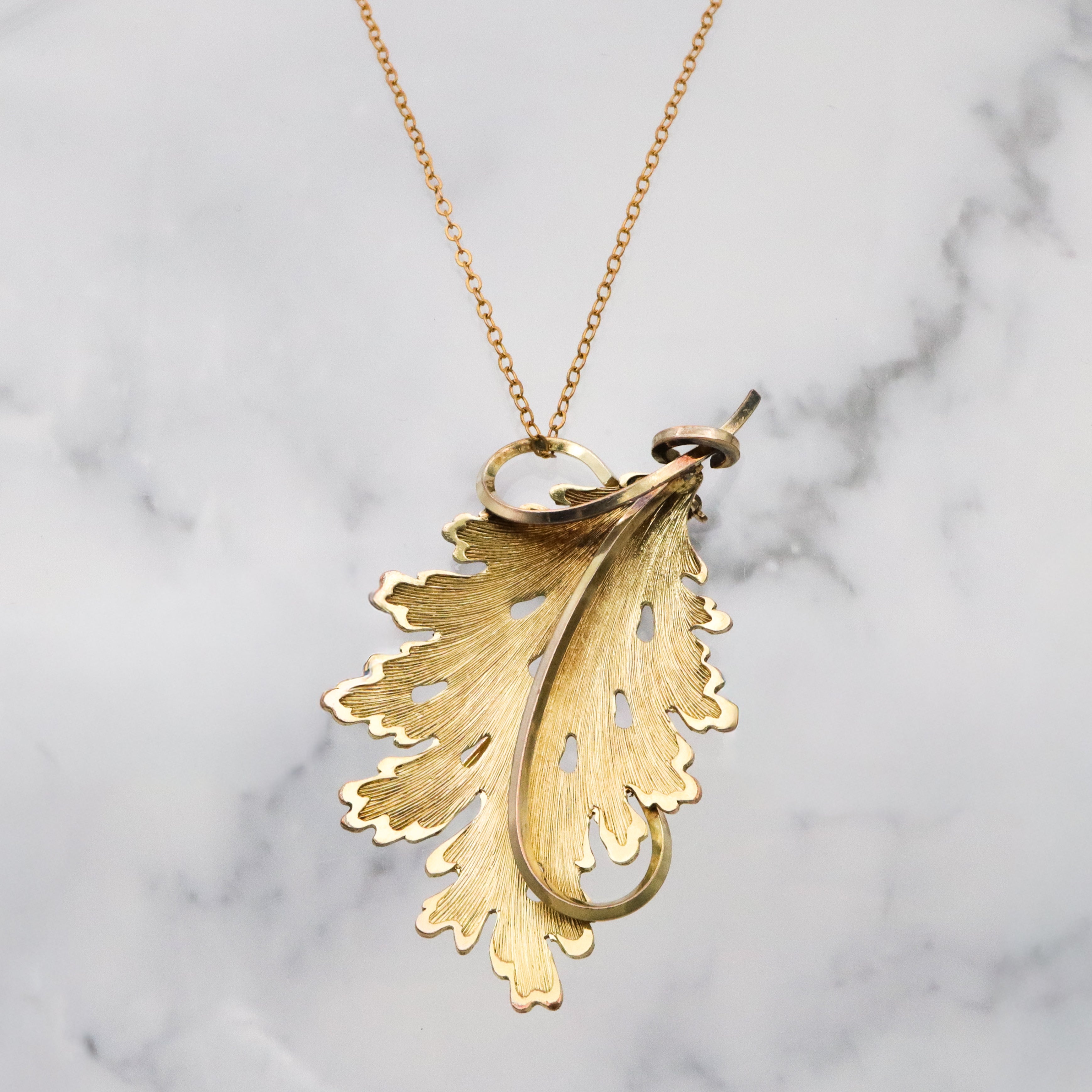 Retro rolled gold textured oak leaf brooch