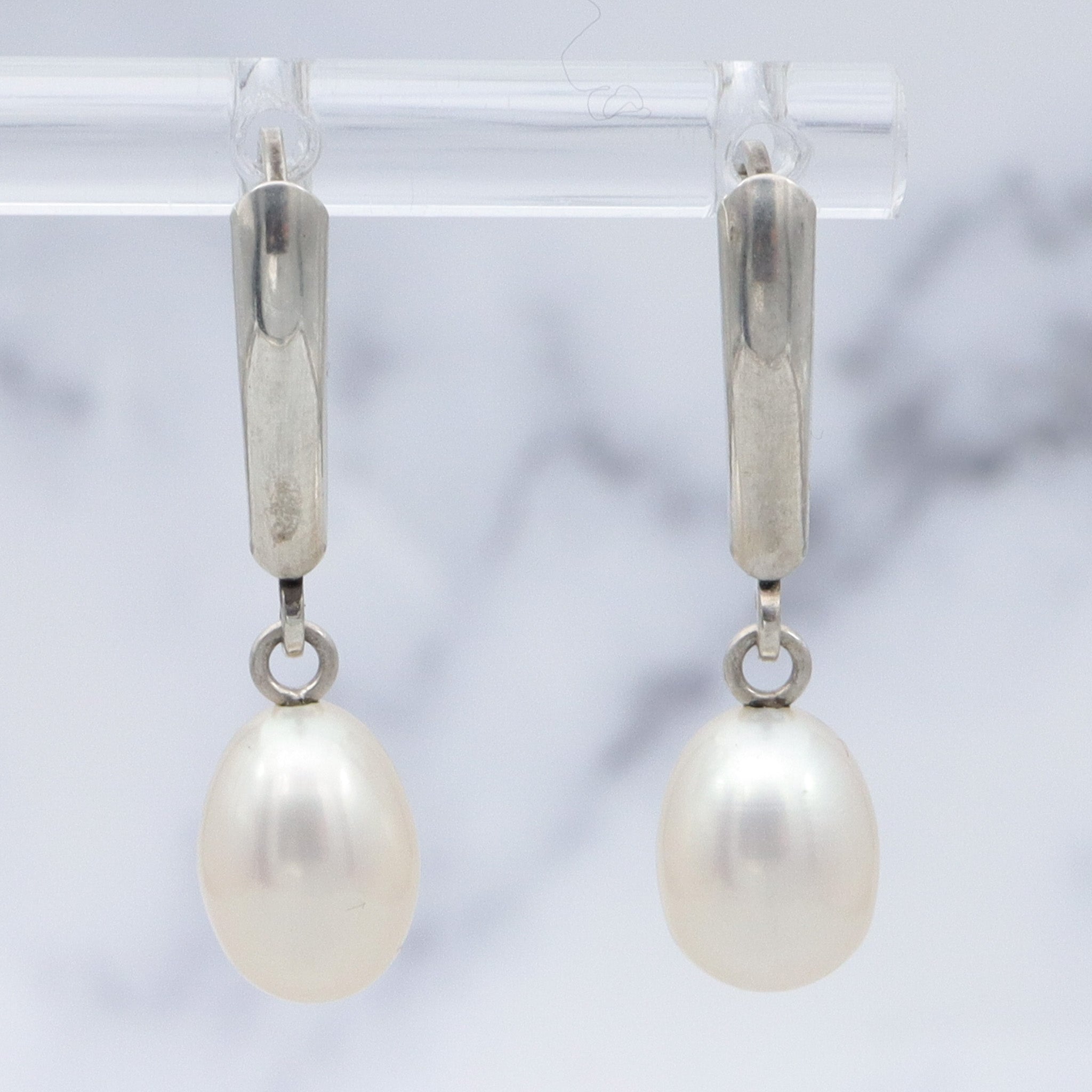 Vintage Honora sterling & oval pearl drop earrings