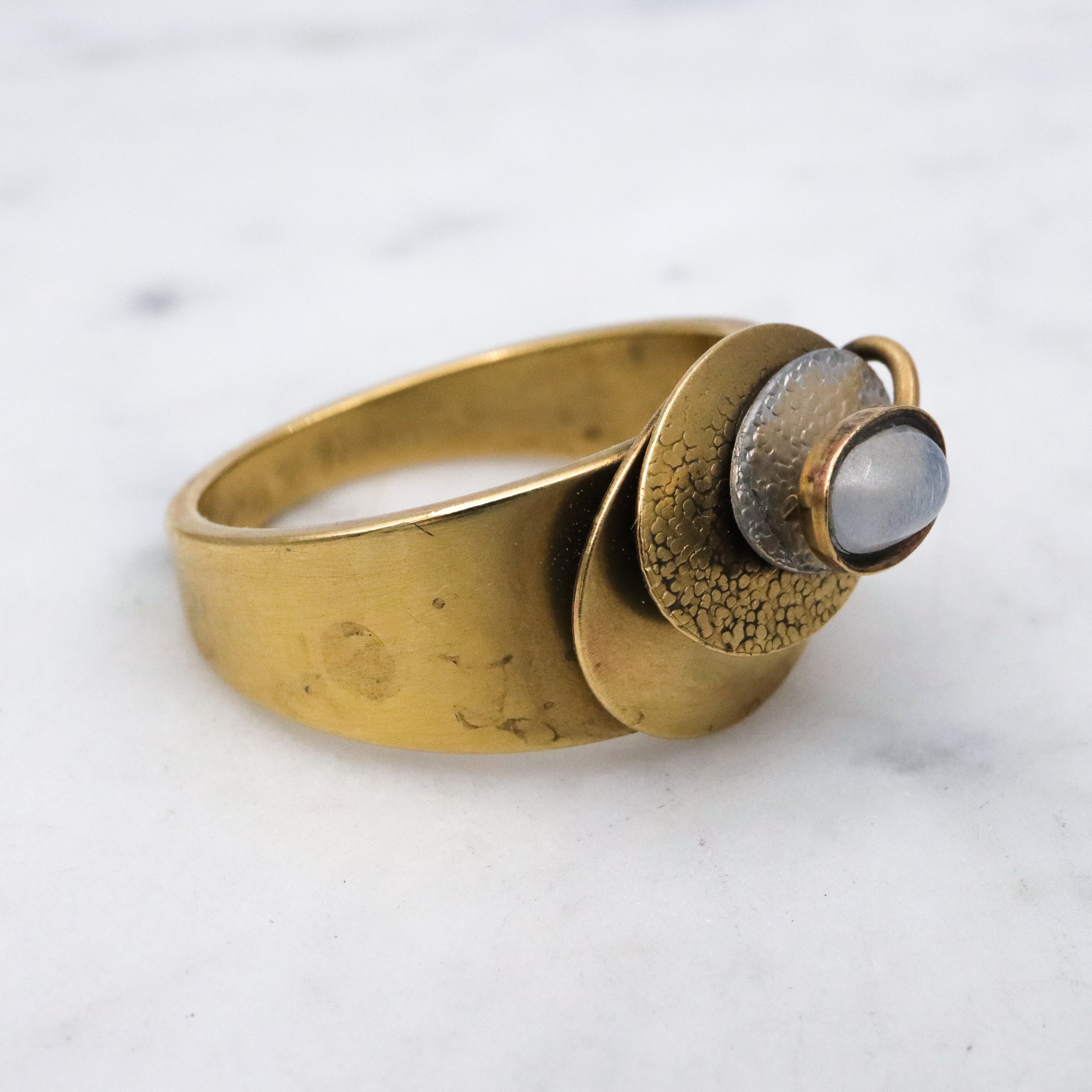 MCM studio artist geometric brass ring w/moonstone, size 10