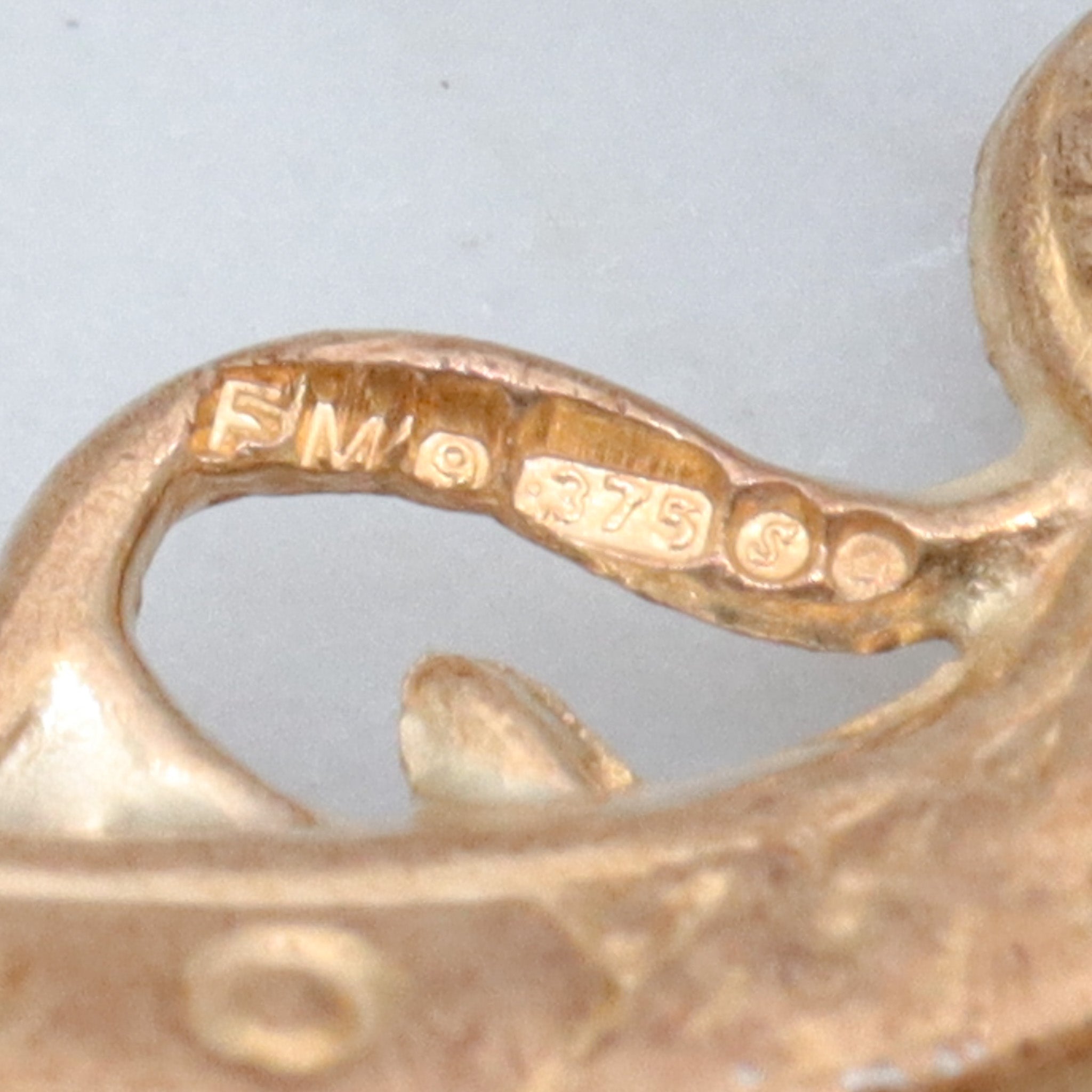 Vintage English 9k gold hollow pistol charm pendant