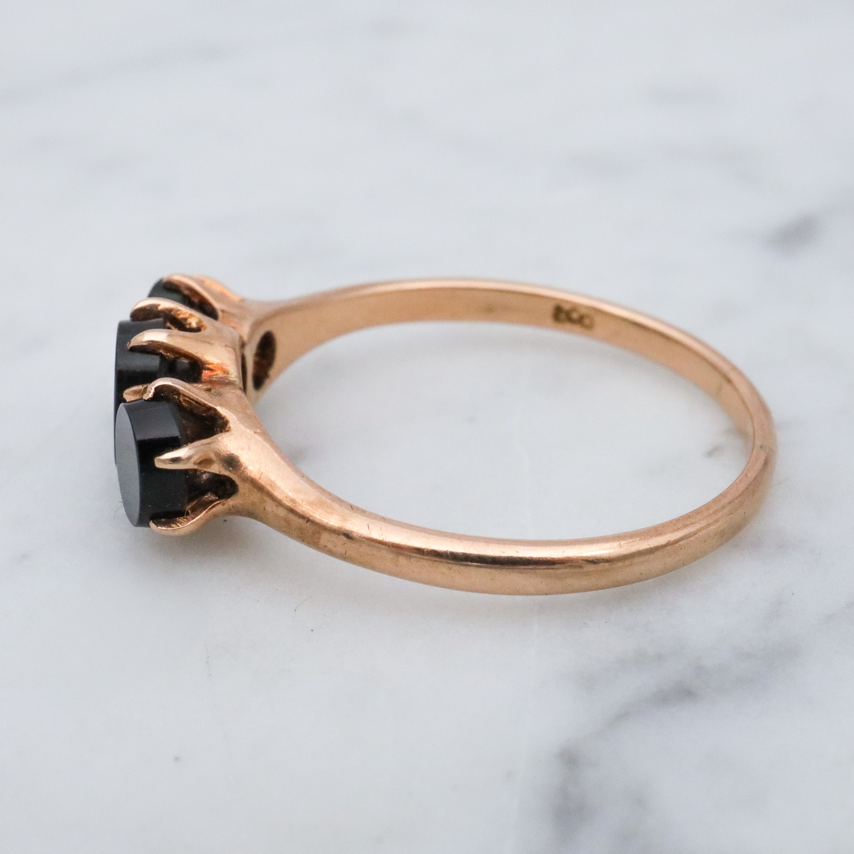Antique 10k gold onyx three stone ring, size 10