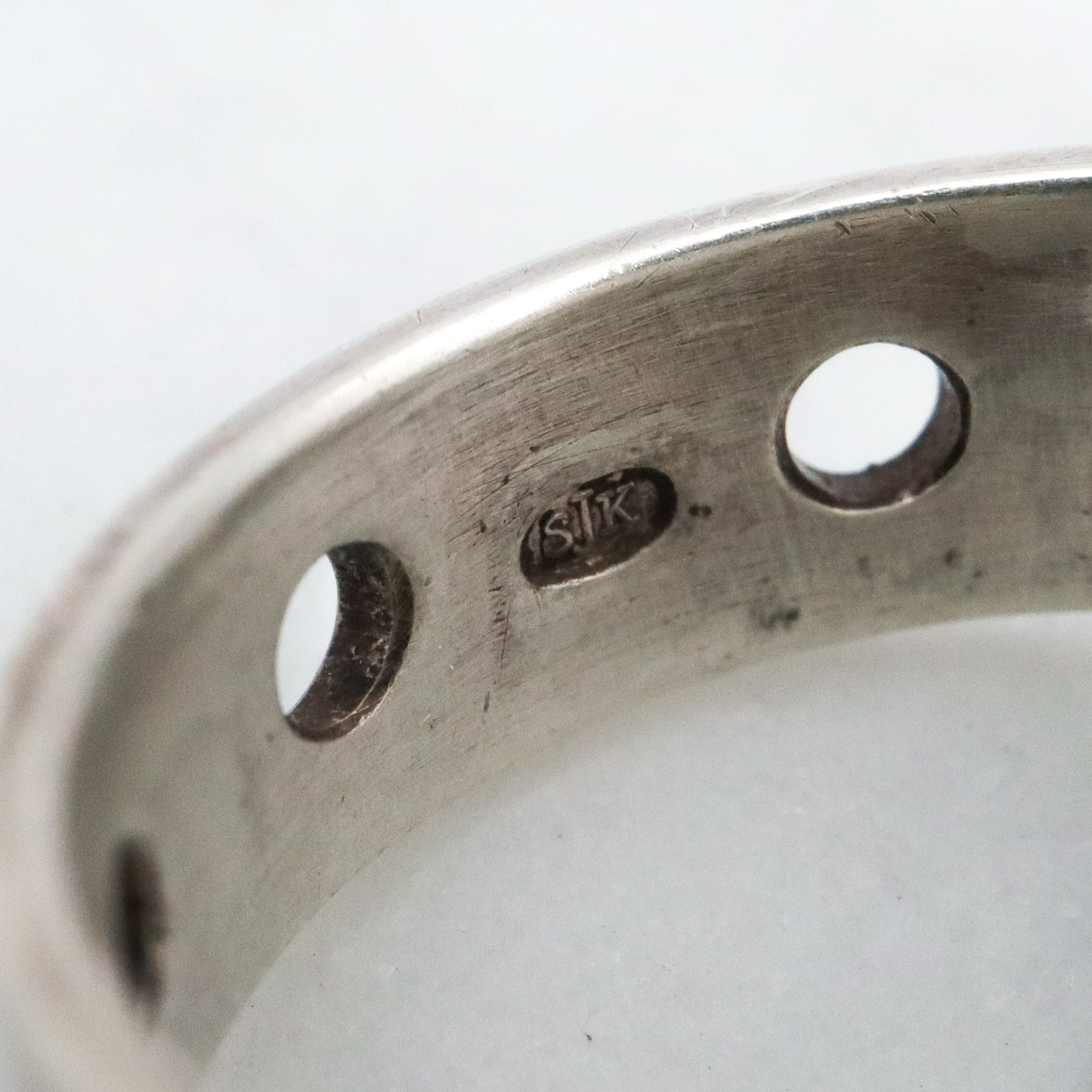 Modernist sculptural sterling disc ring, size 7