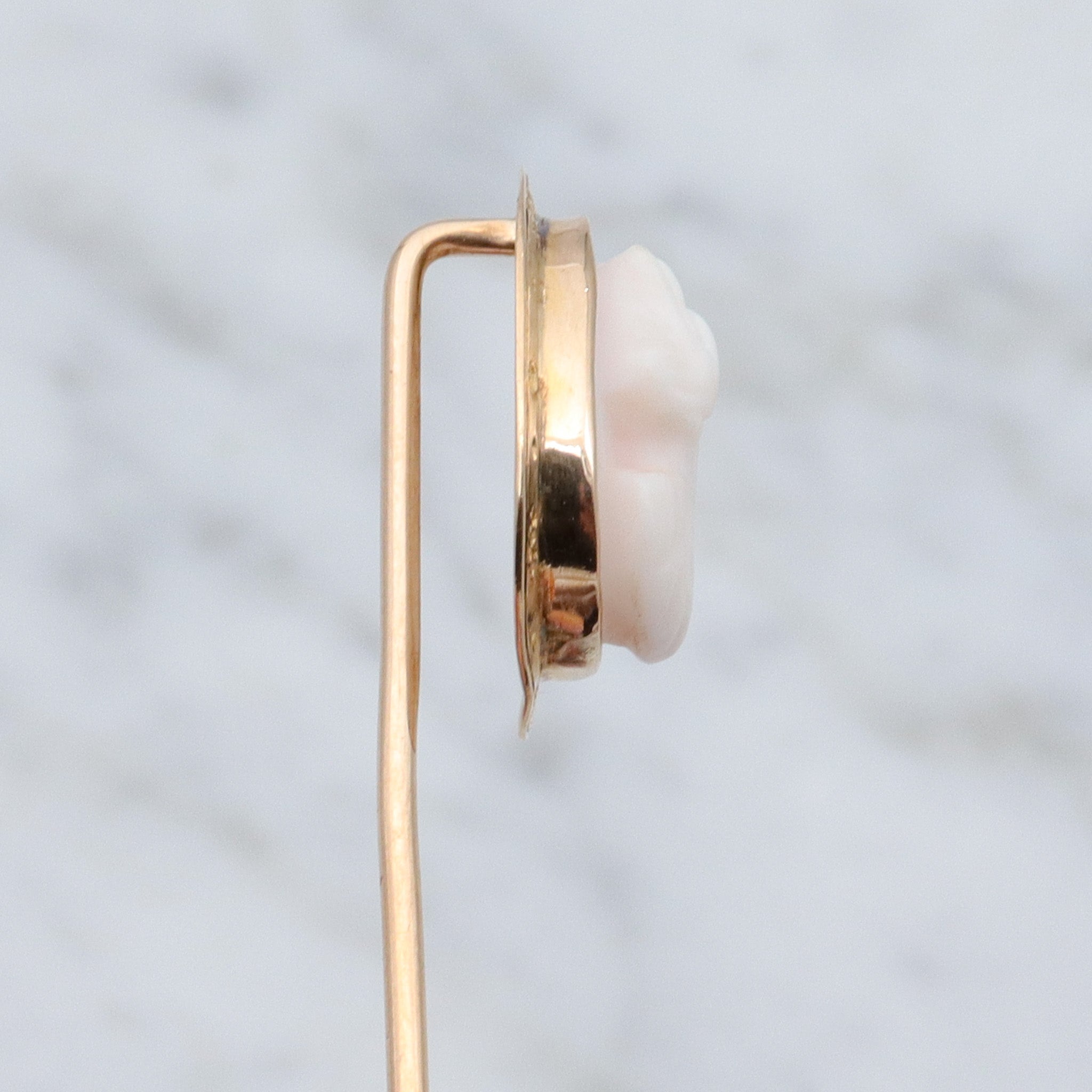 Antique Victorian 10k gold & shell cameo stick pin