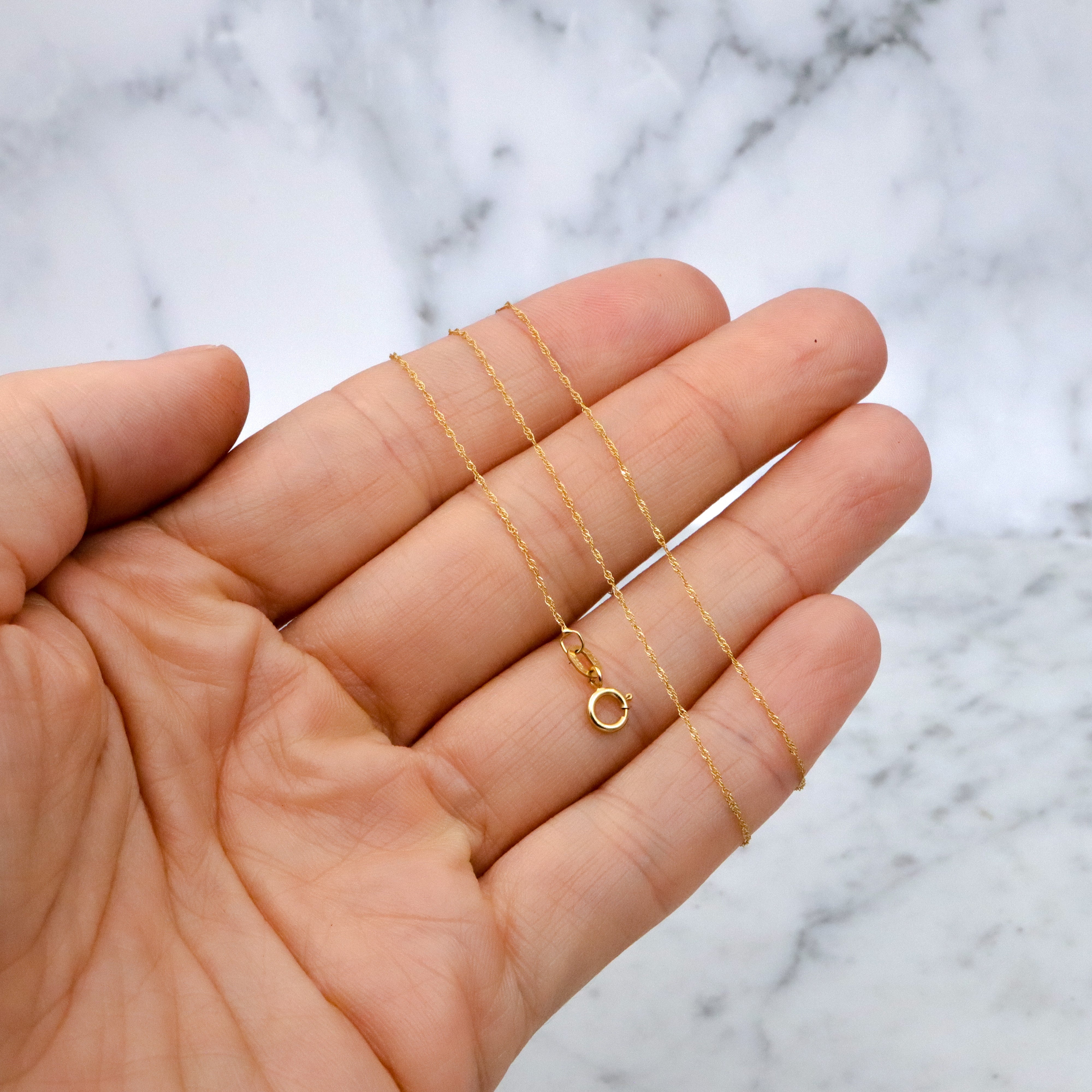 Delicate vintage Italian 10k gold singapore link chain 18"