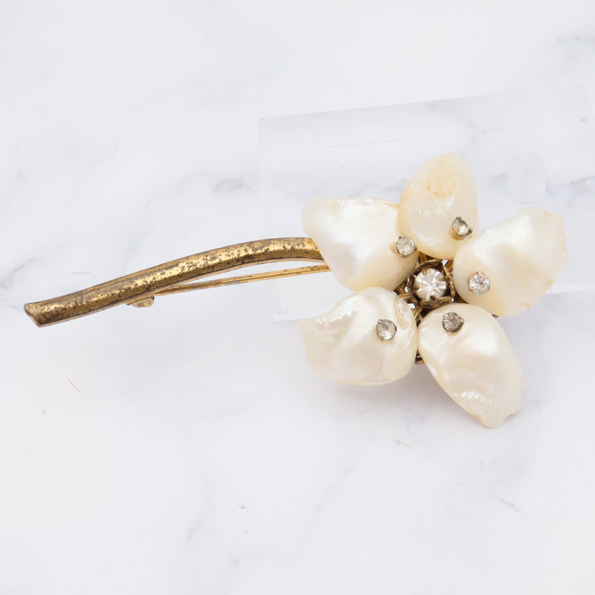 Vintage de mario baroque pearl and rhinestone gold plated flower brooch